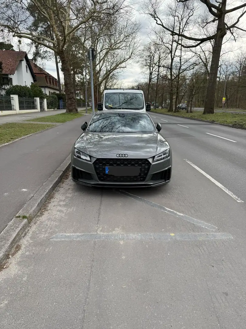 Audi TT Coupe 40 TFSI S tronic Grau - 1