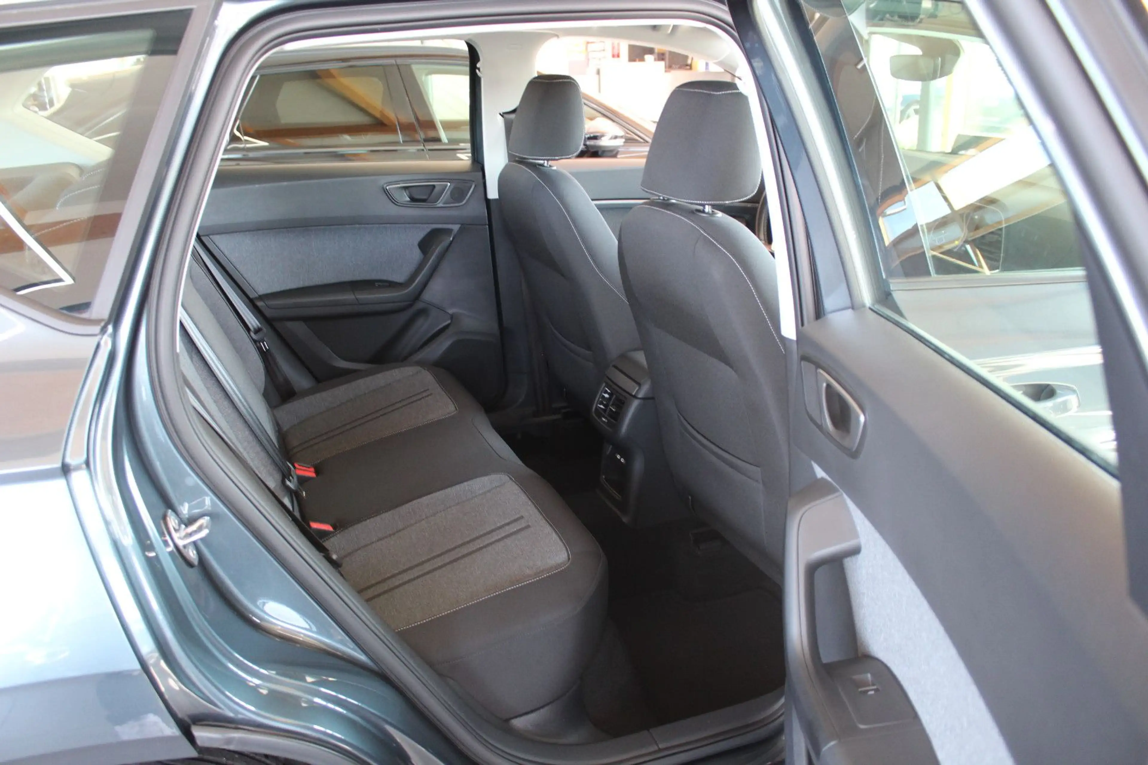 SEAT Ateca 2.0 TDI DSG Style*NAVI*LED*KAMERA* — photo 12