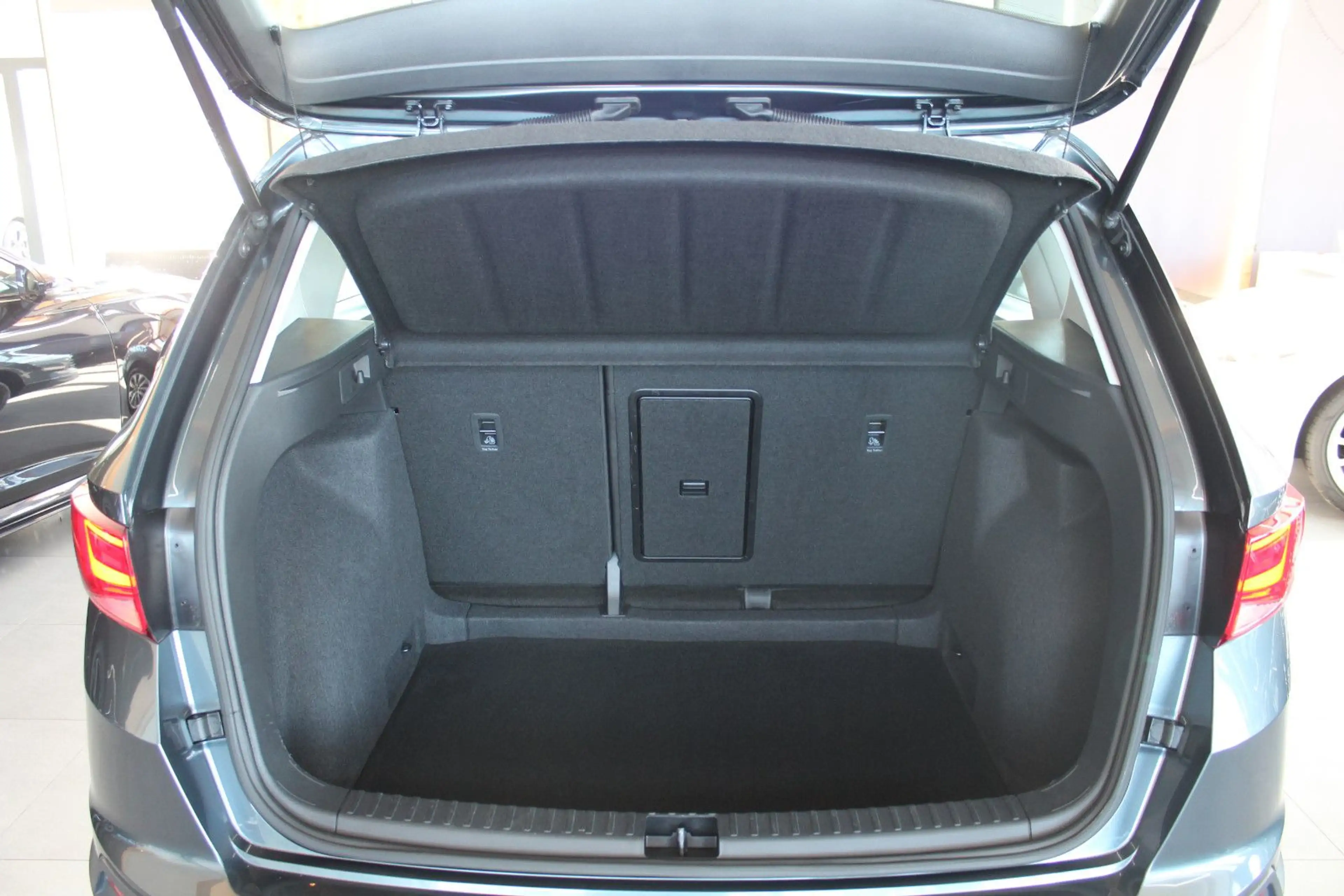 SEAT Ateca 2.0 TDI DSG Style*NAVI*LED*KAMERA* — photo 13