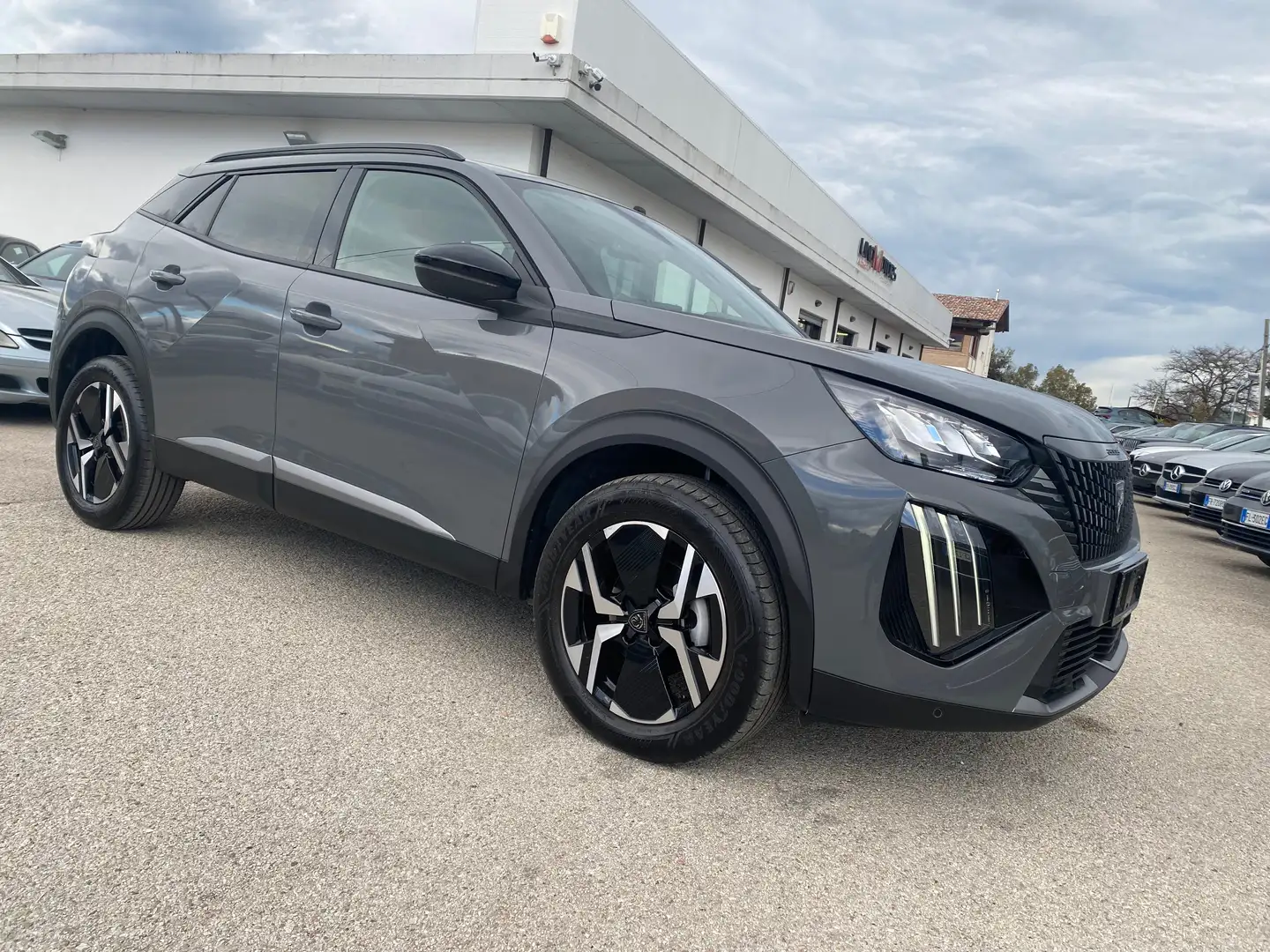 Peugeot 2008 1.2 puretech Allure 100cv Grey - 2