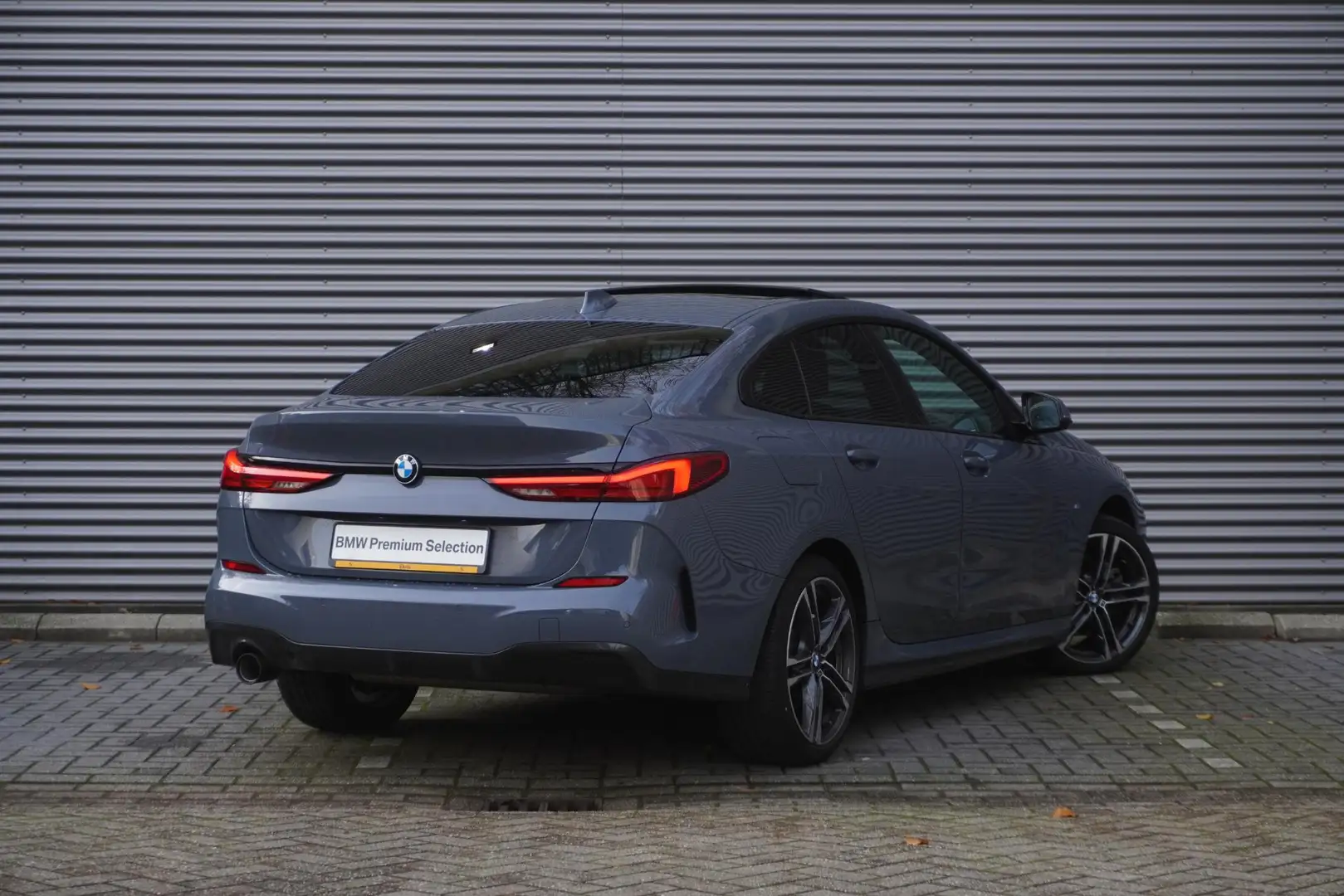 BMW 218 2 Serie Gran Coupé 218i Model M Sport | Executive Grijs - 2