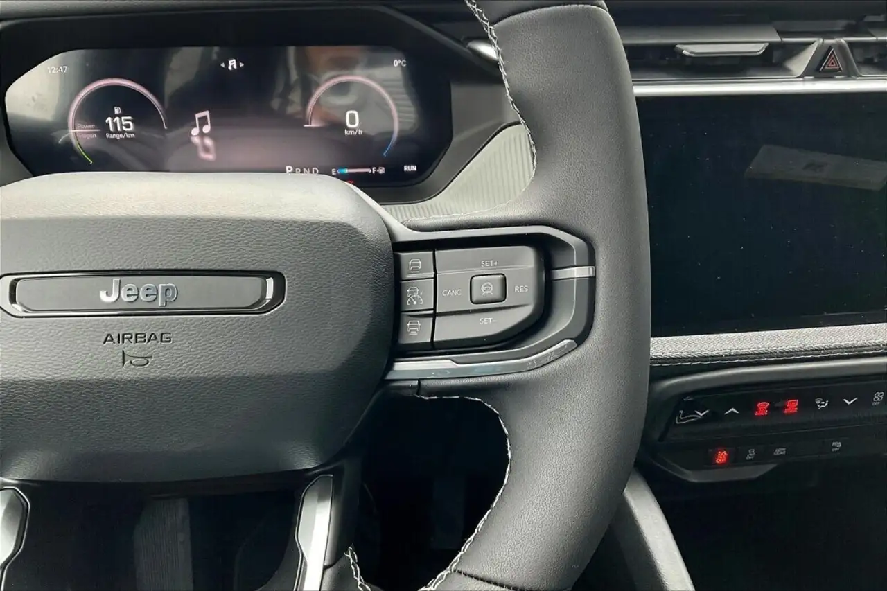 Jeep Cherokee снимка Jeep Cherokee