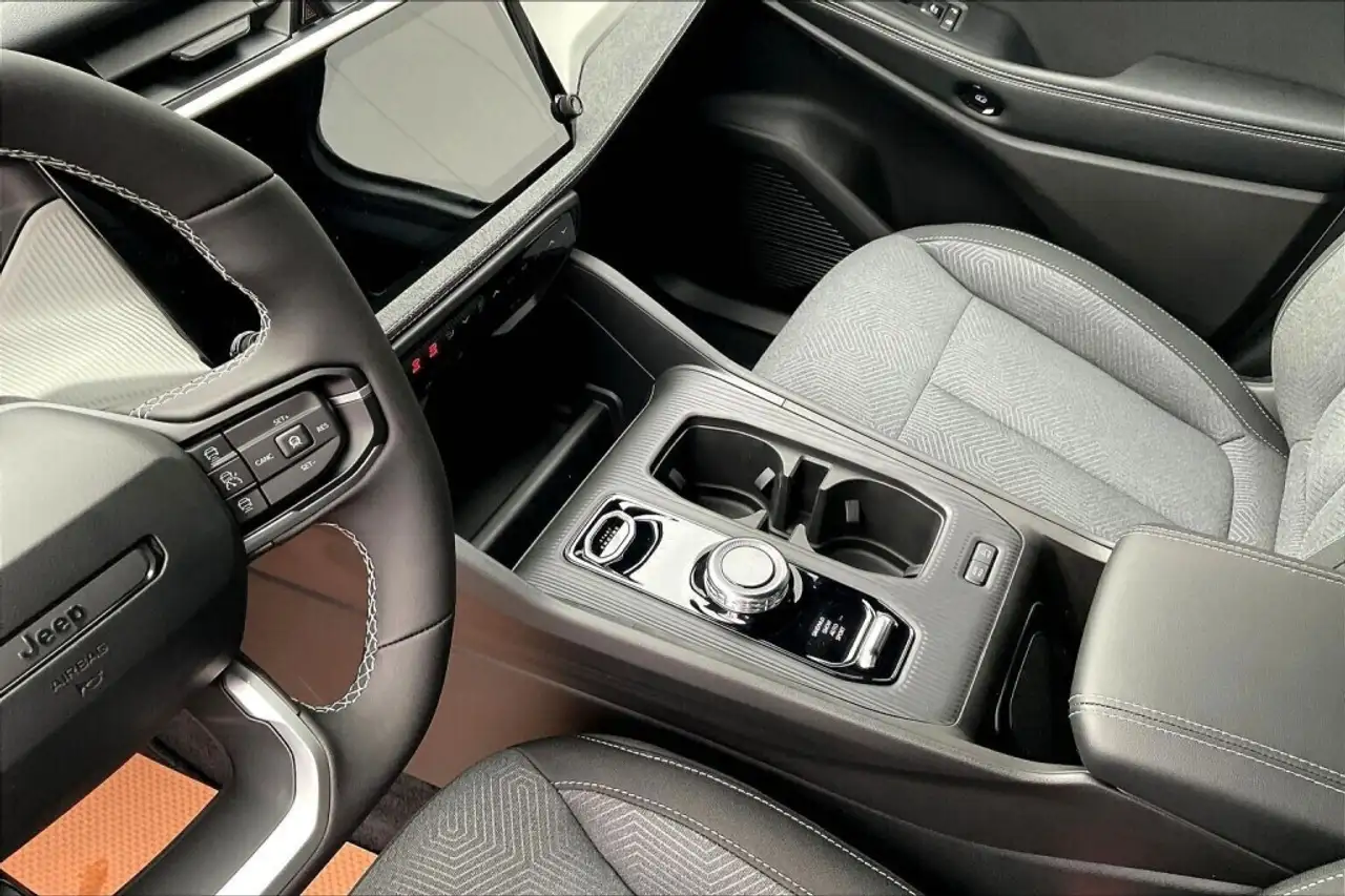Jeep Cherokee снимка Jeep Cherokee