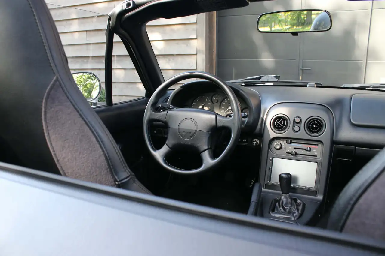 Mazda MX-5 1.6i 16v, foto 6