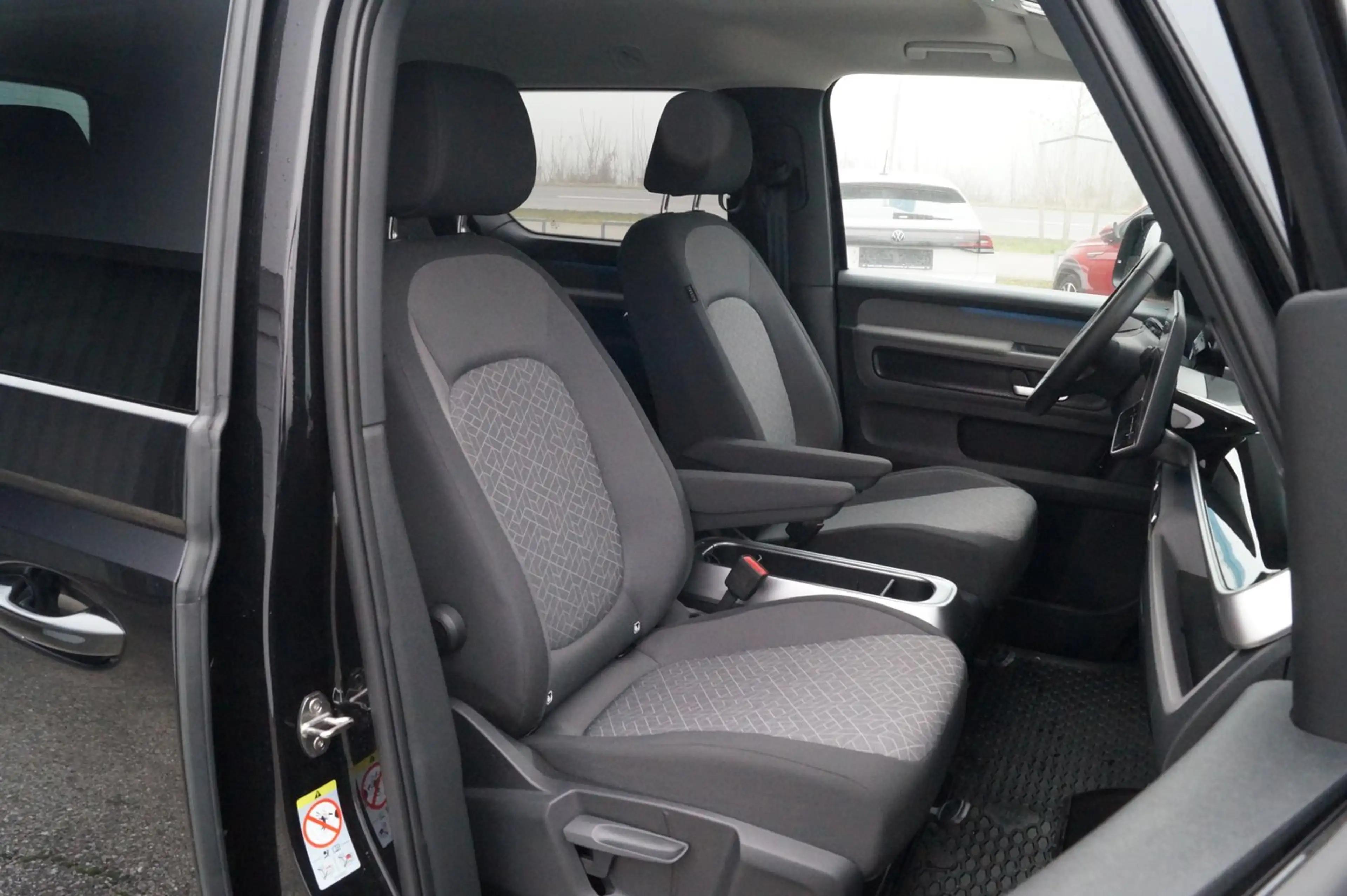Volkswagen ID. Buzz VW ID. Buzz Pure 125 kW — photo 8