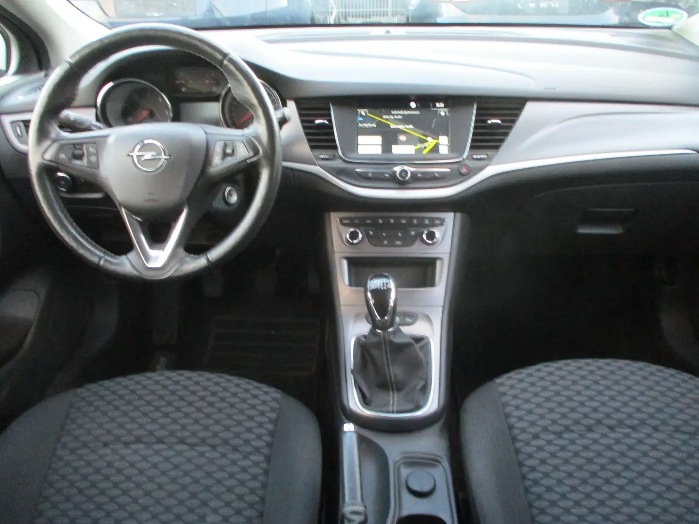 Opel Astra 1.5 Diesel NAVI TEMPO SITZH PDC 8-FACH-ALU Schwarz - 2