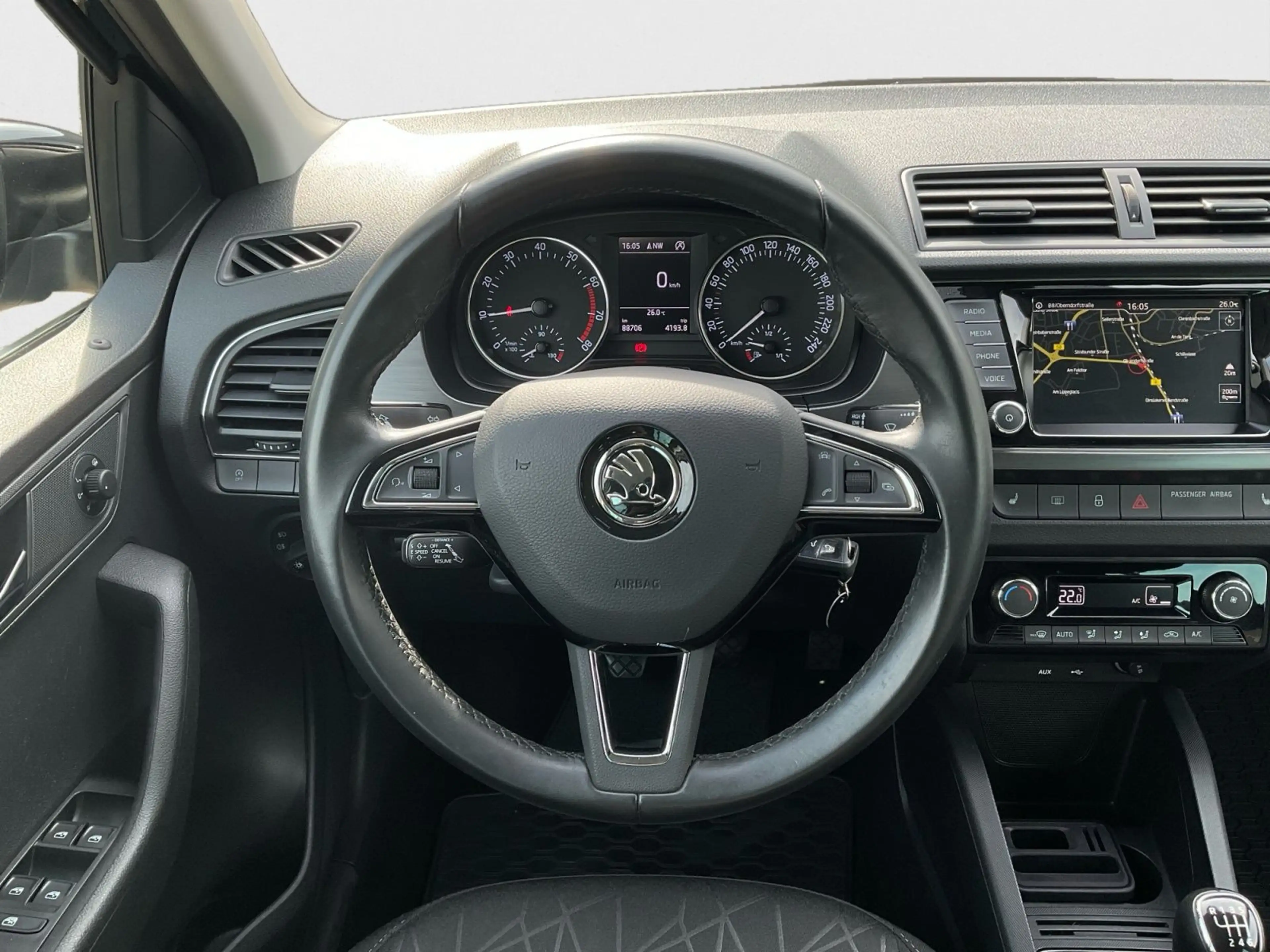 Skoda Fabia Combi 1.0 TSI Clever — photo 12