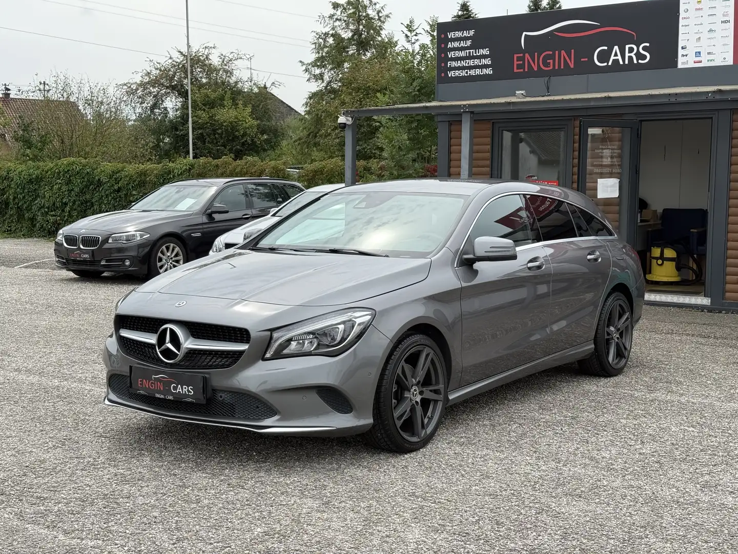 Mercedes-Benz CLA 200 d Shooting Brake Aut. Grau - 1