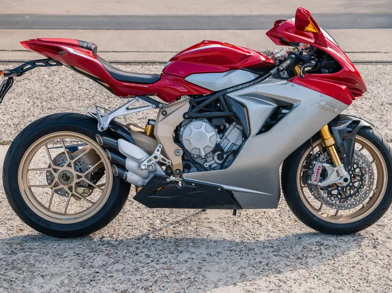 MV Agusta F3 - foto 6