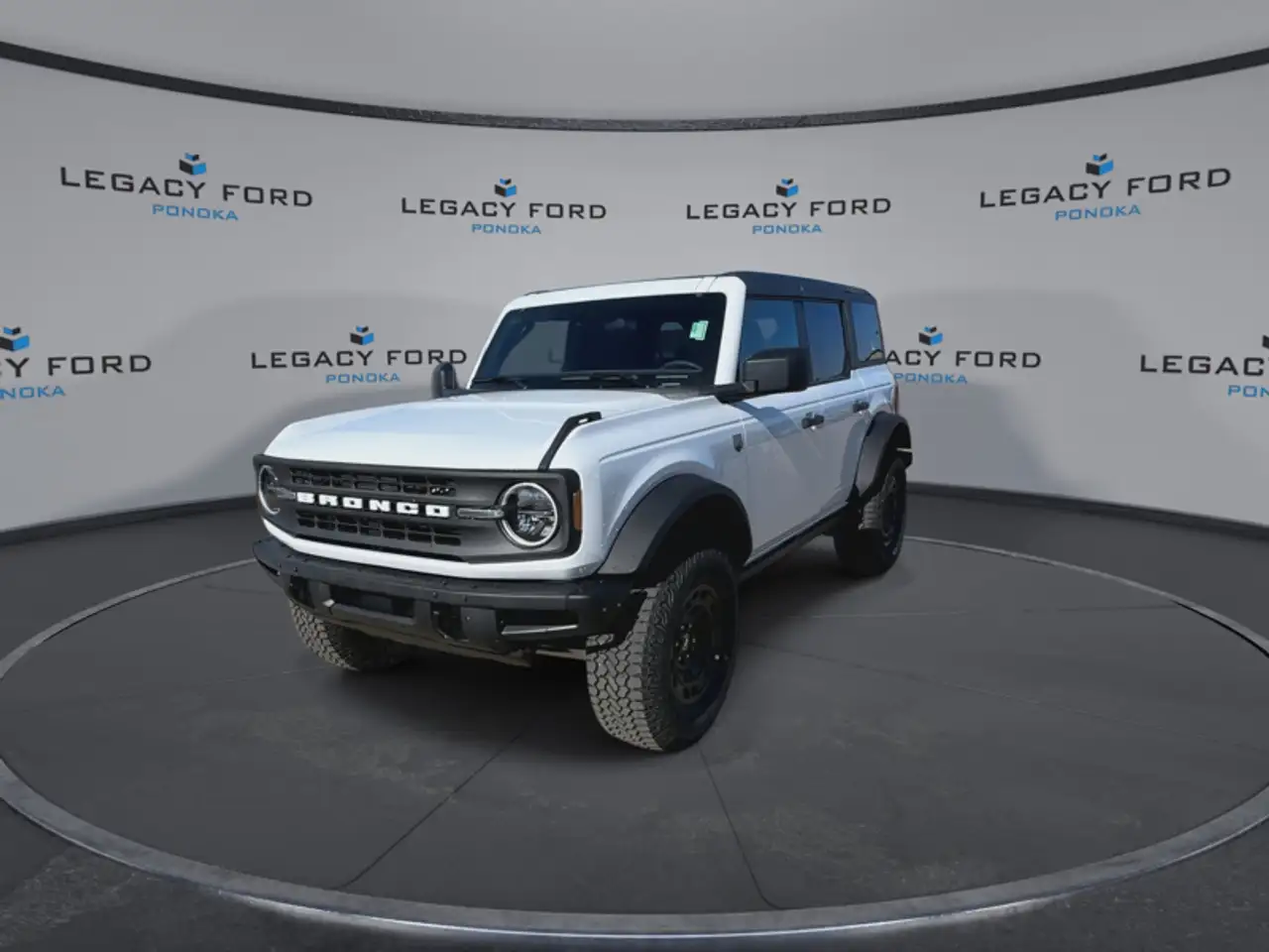 Ford Bronco снимка Ford Bronco