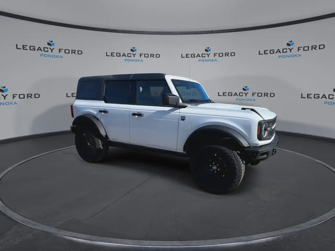 Ford Bronco снимка Ford Bronco