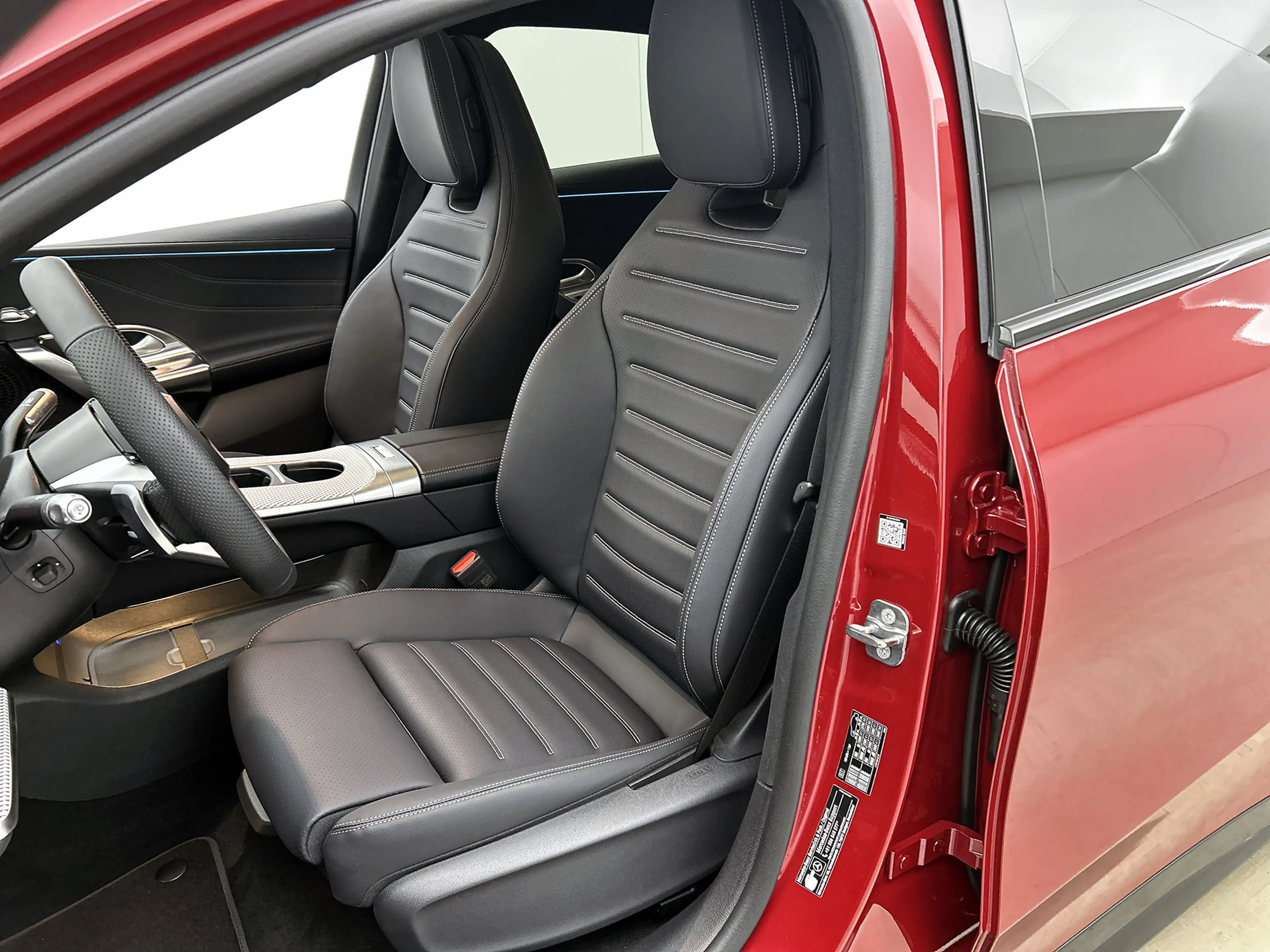 Mercedes-Benz C 400 4MATIC Launch Edition 94 kWh | Nightpakket | Parke — photo 4