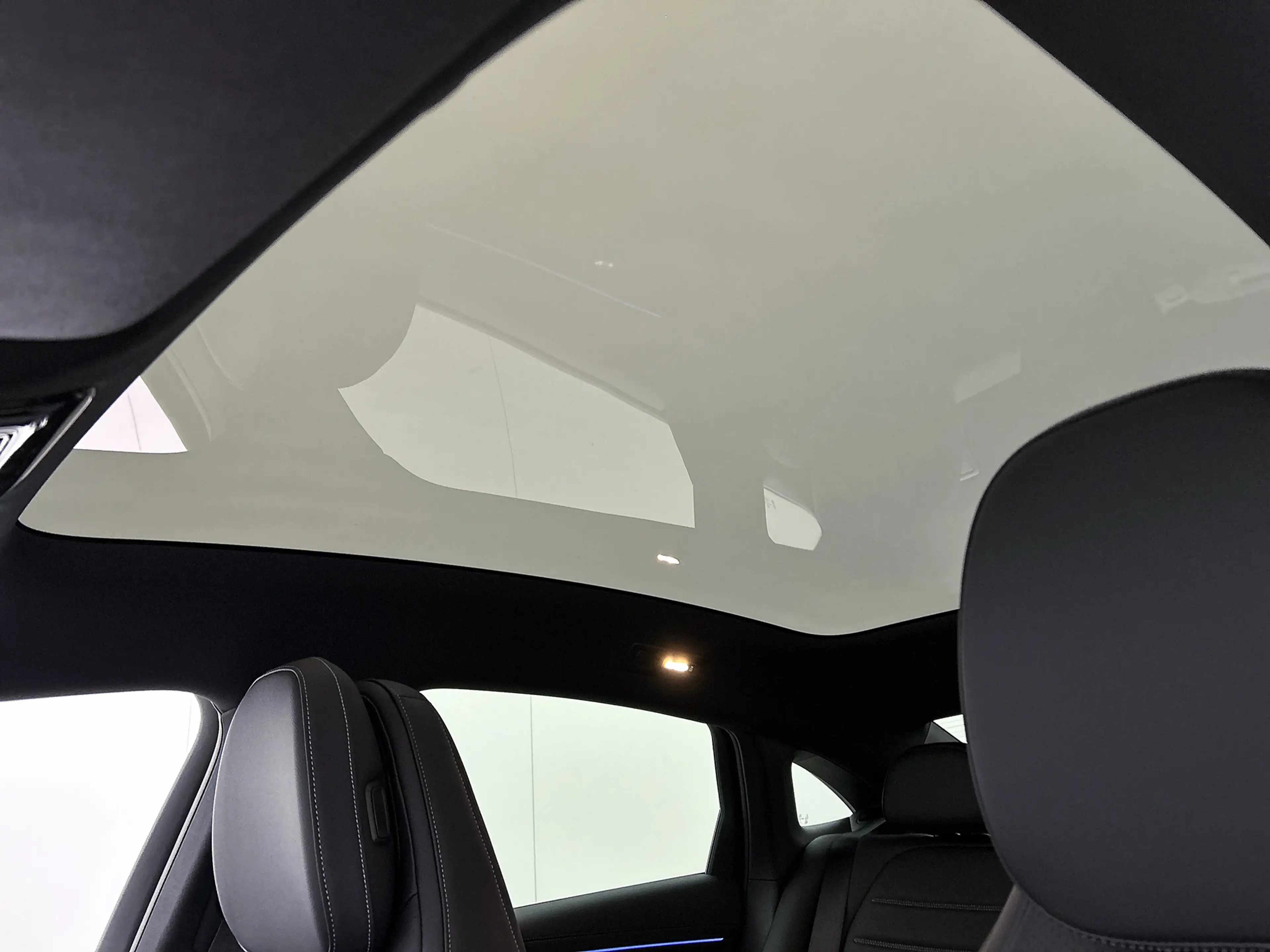 Mercedes-Benz C 400 4MATIC Launch Edition 94 kWh | Nightpakket | Parke — photo 12