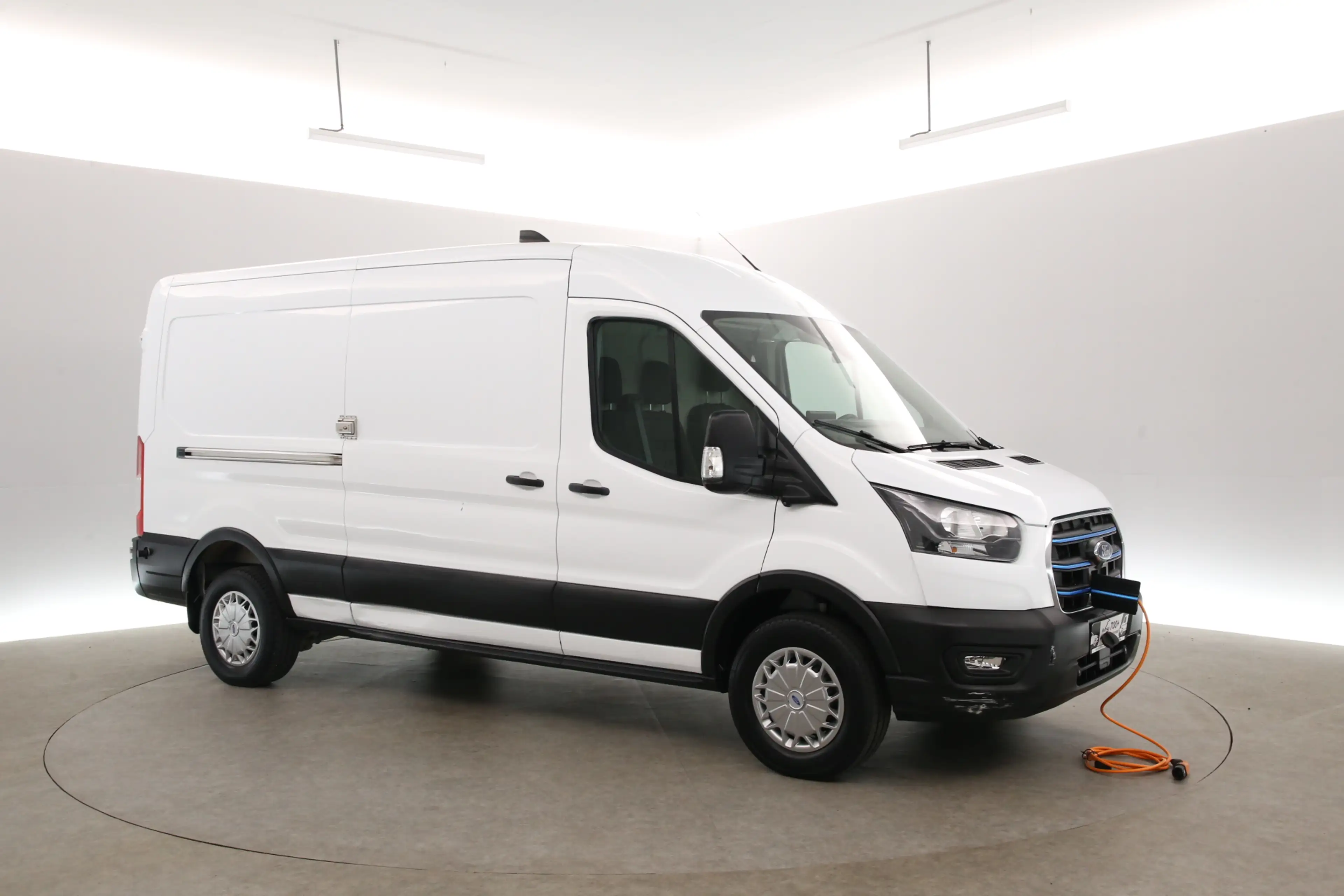 Ford E-Transit L3H2 68 kWh | Verwacht | Snelladen | Clima | Cruis — photo 6