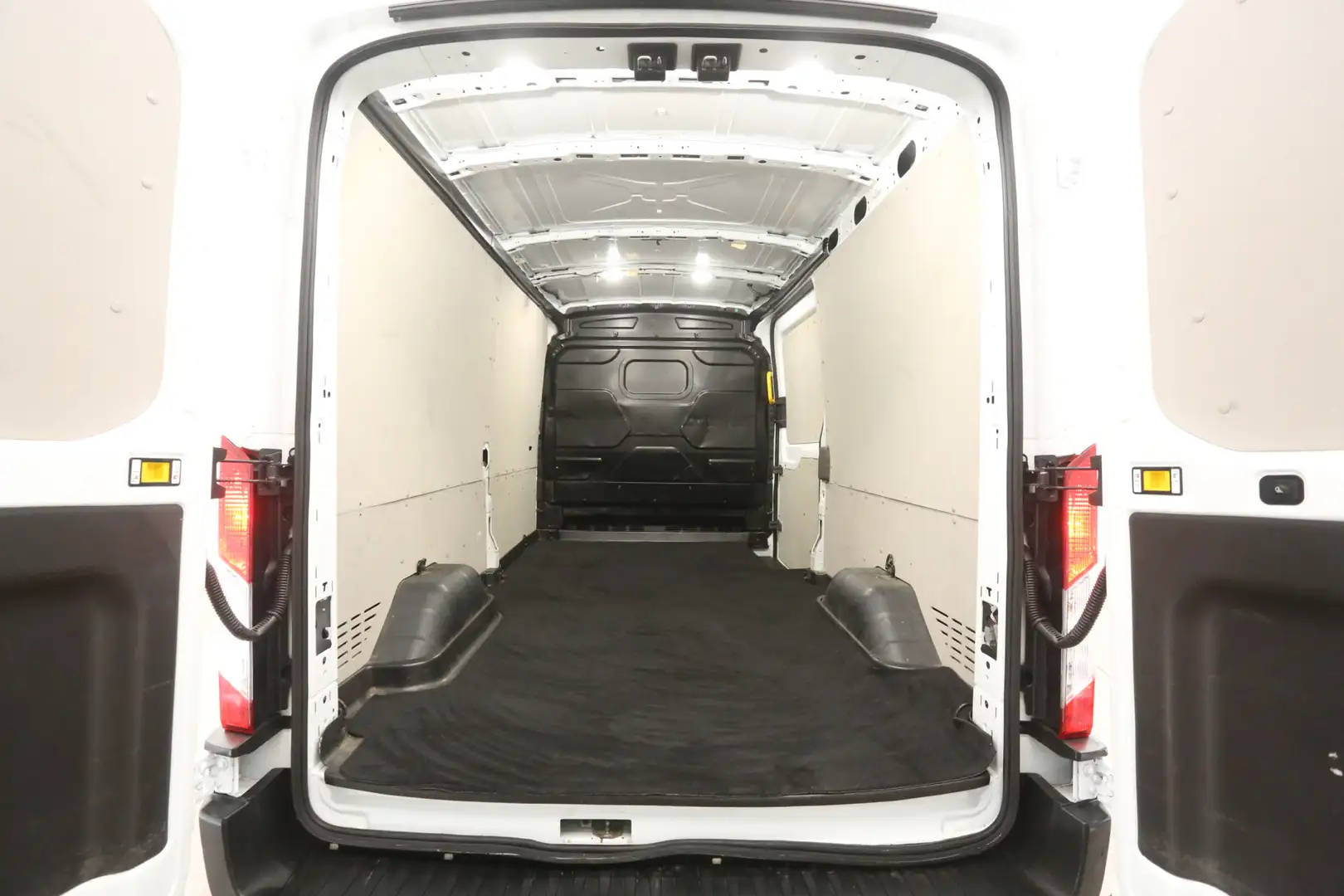 Ford E-Transit L3H2 68 kWh | Verwacht | Snelladen | Clima | Cruis Weiß - 2
