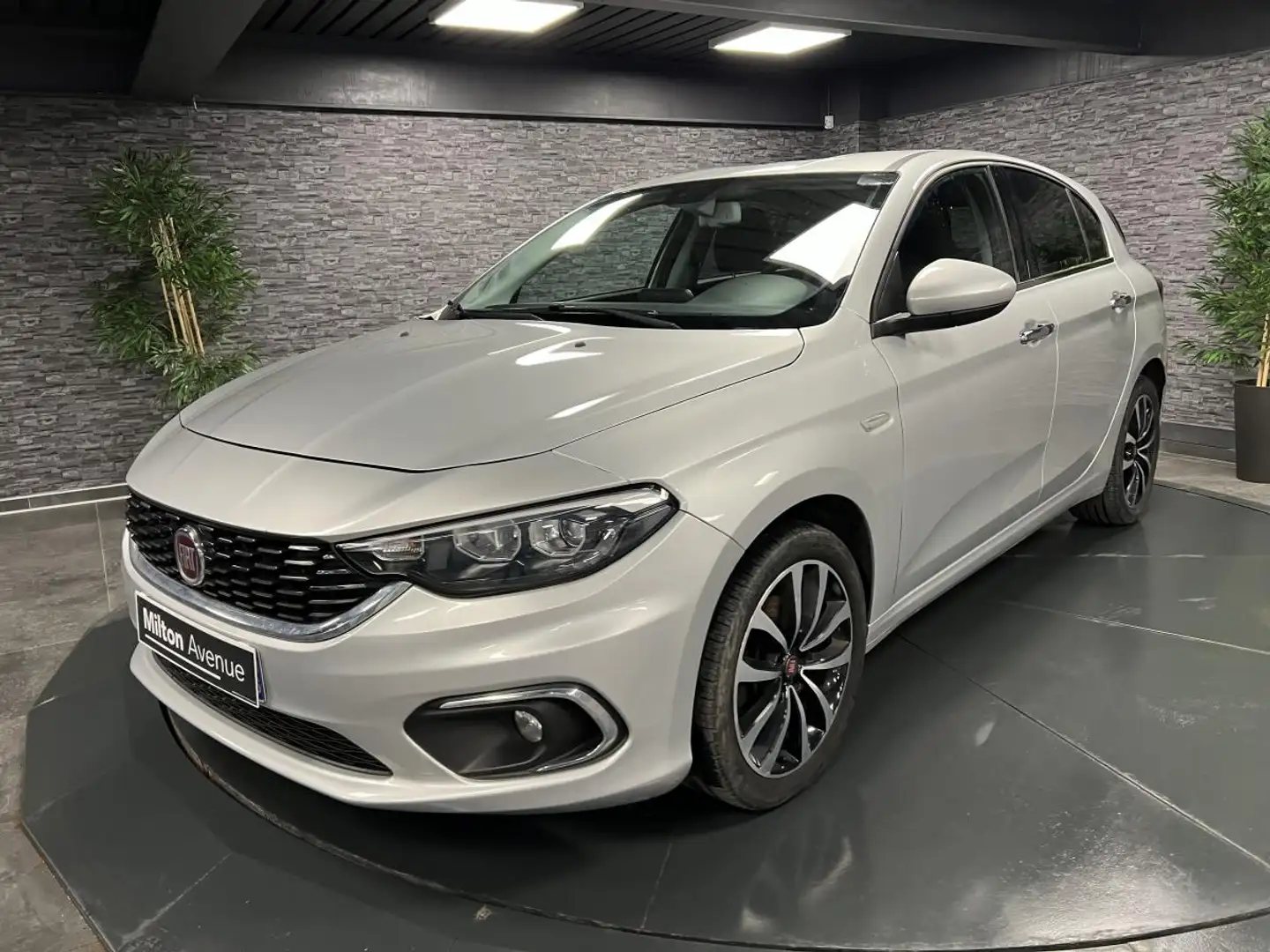 Fiat Tipo Tipo 1.4i - 95 Lounge Gris - 1