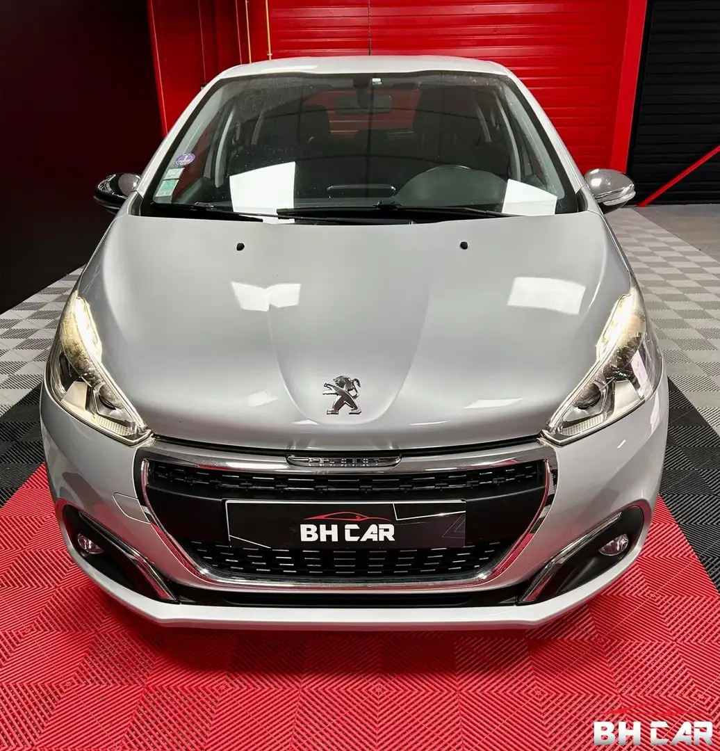 Peugeot 208 Phase 2 URBANSOUL 5 Portes 1.2 VTi 12V 82 cv Grau - 2