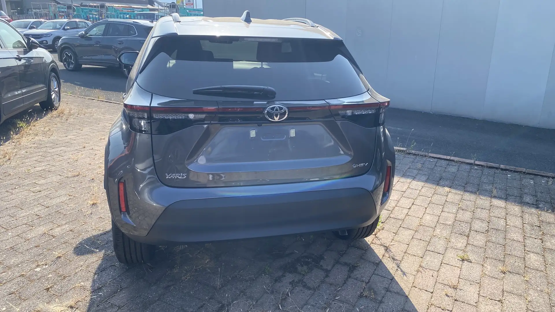 Toyota Yaris Cross Yaris Cross 1.5h Trend fwd 130cv e-cvt Gris - 2