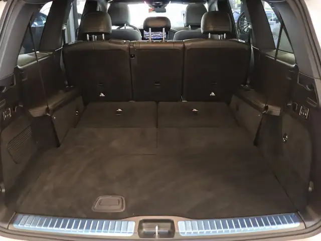 Mercedes-Benz GLS view 25