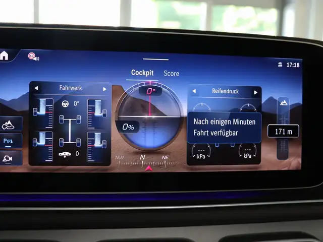 Mercedes-Benz GLS view 21
