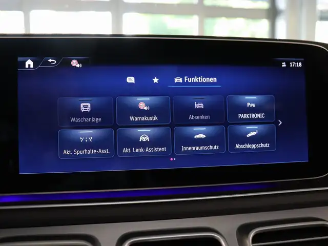 Mercedes-Benz GLS view 20