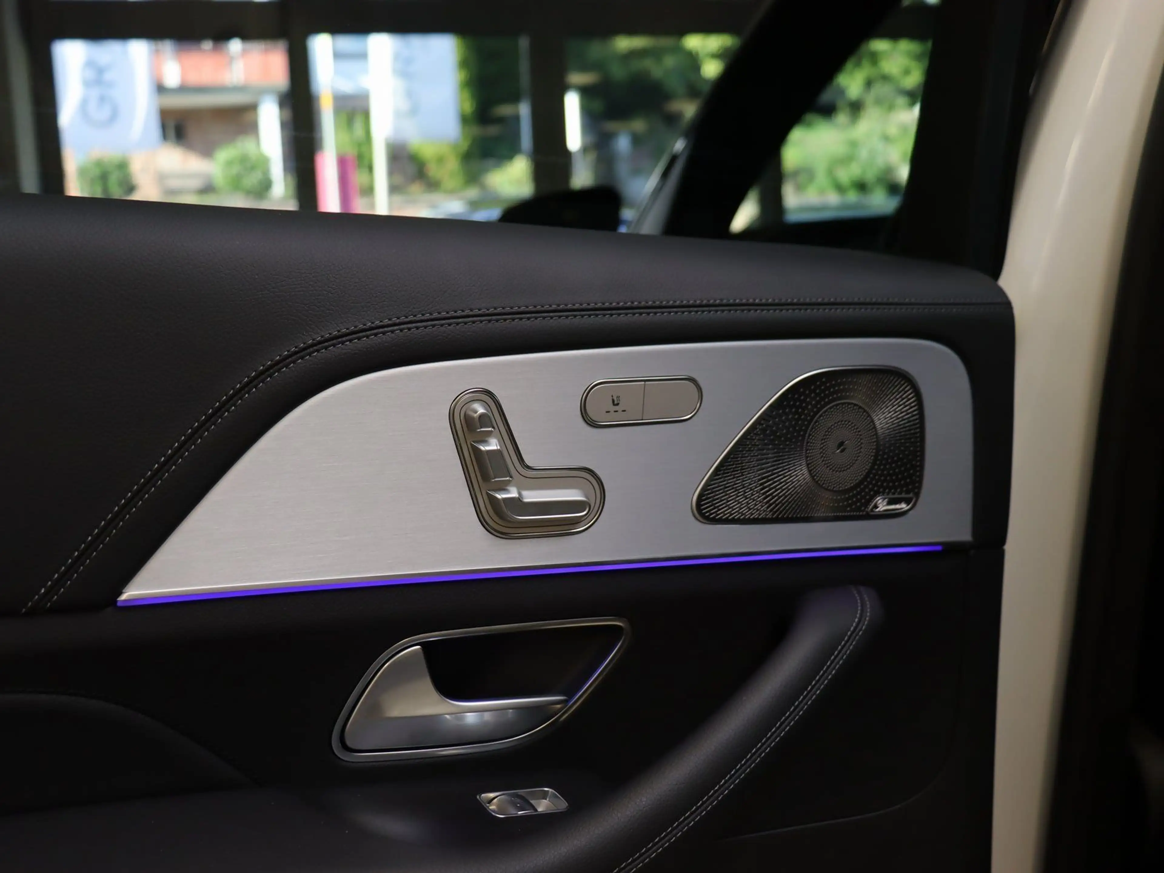Mercedes-Benz GLS 450 d 4M AMG Pano/AHK/Fahrassi/Airmatic/LED — photo 24
