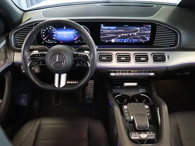 Mercedes-Benz GLS view 13