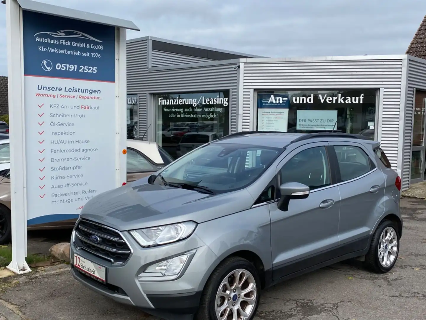 Ford EcoSport Titanium/Navi/Leder/Tempomat/AHK/Alu Silber - 1