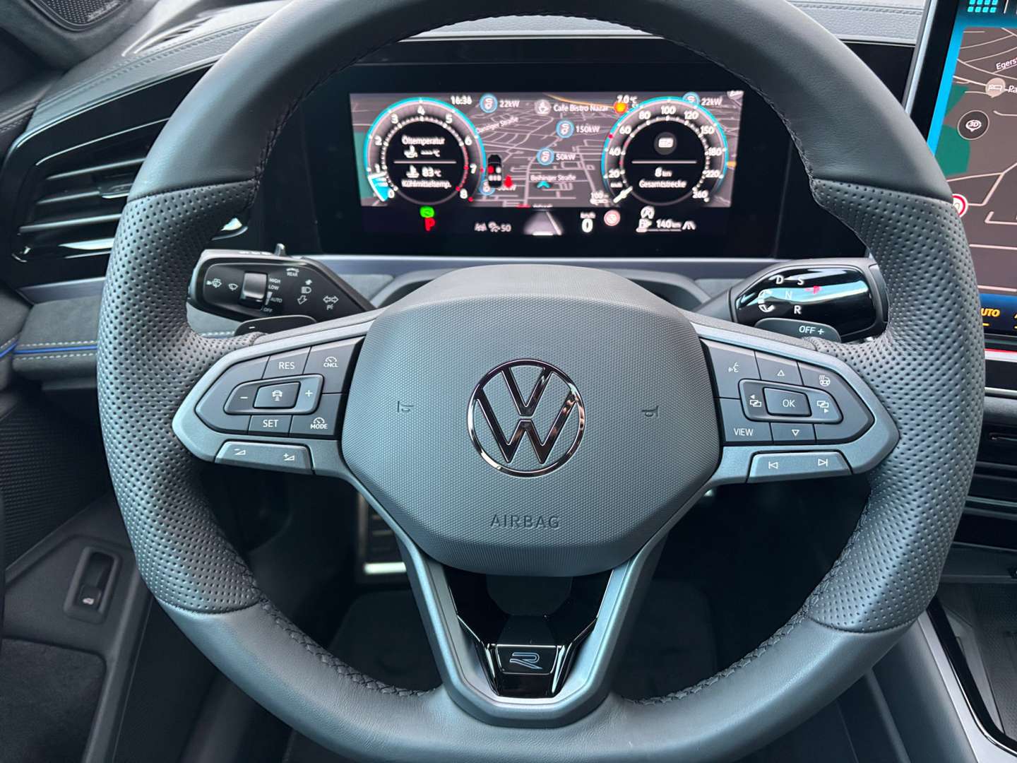 Volkswagen Passat 4Motion R-Line - - Joinsteer - #5