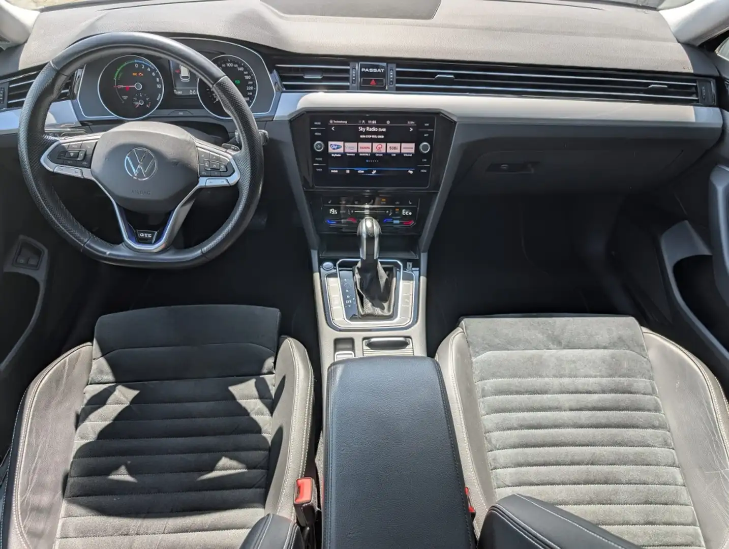 Volkswagen Passat Variant 1.4 TSI HybridE GTE Gris - 2