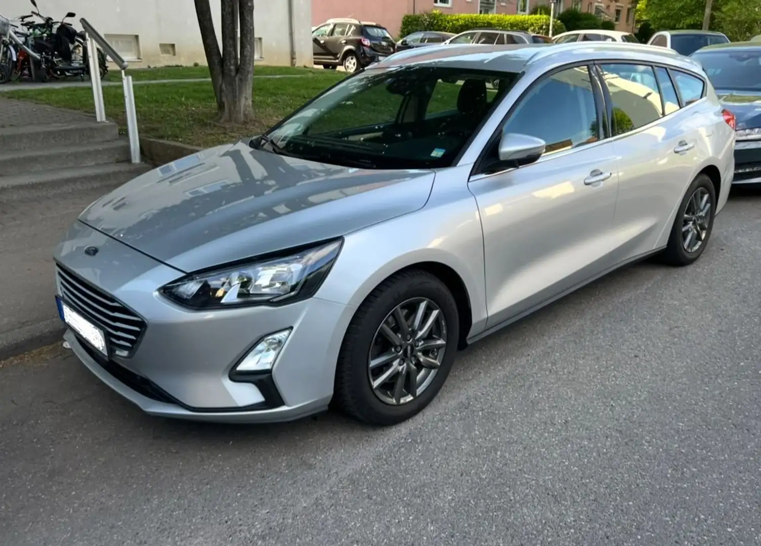 Ford Focus Focus Turnier Diesel Turnier 1.5 EcoBlue Start-Sto Stříbrná - 1