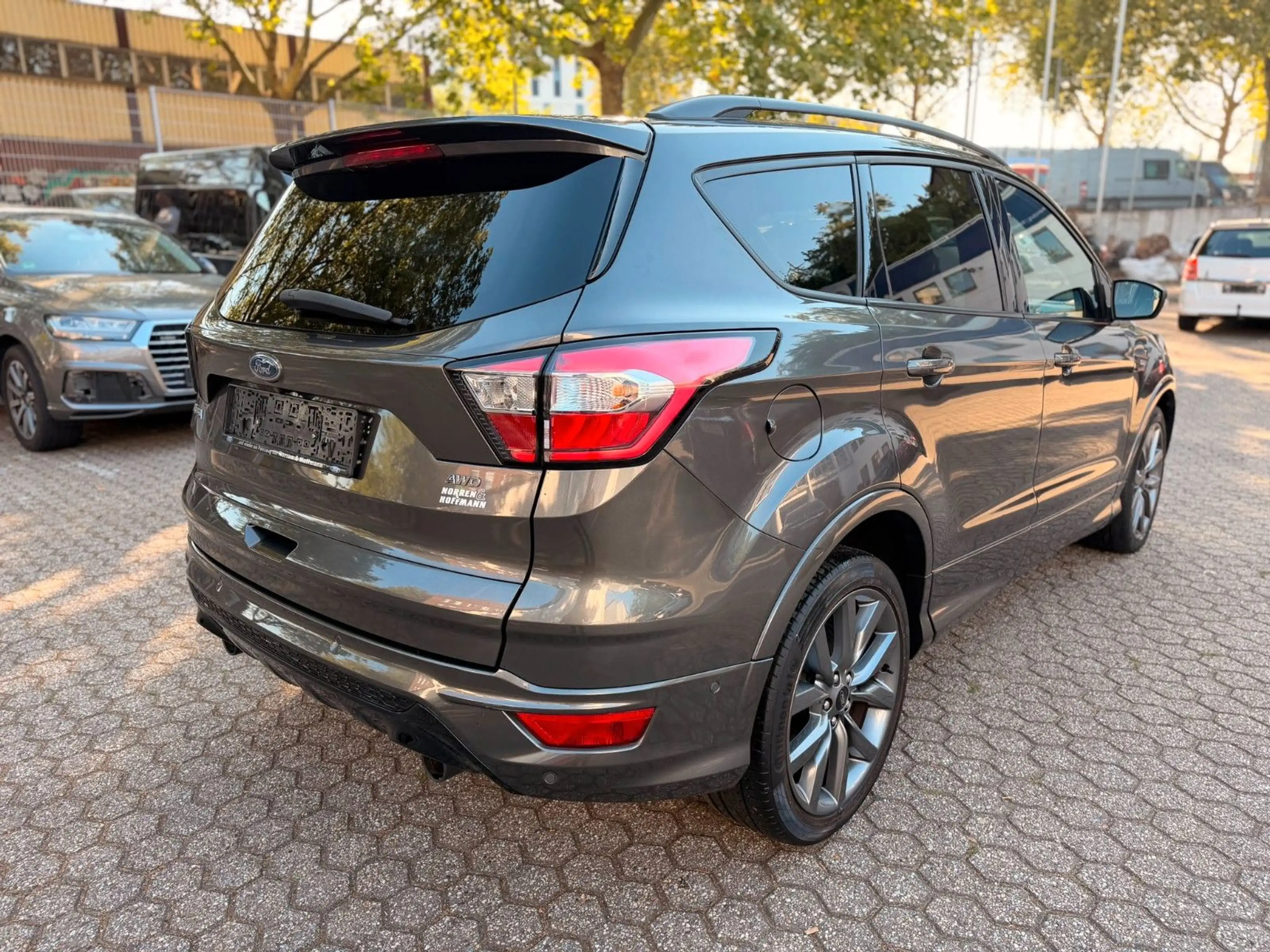Ford Kuga 2.0 TDCi Automatik ST-Line — photo 6