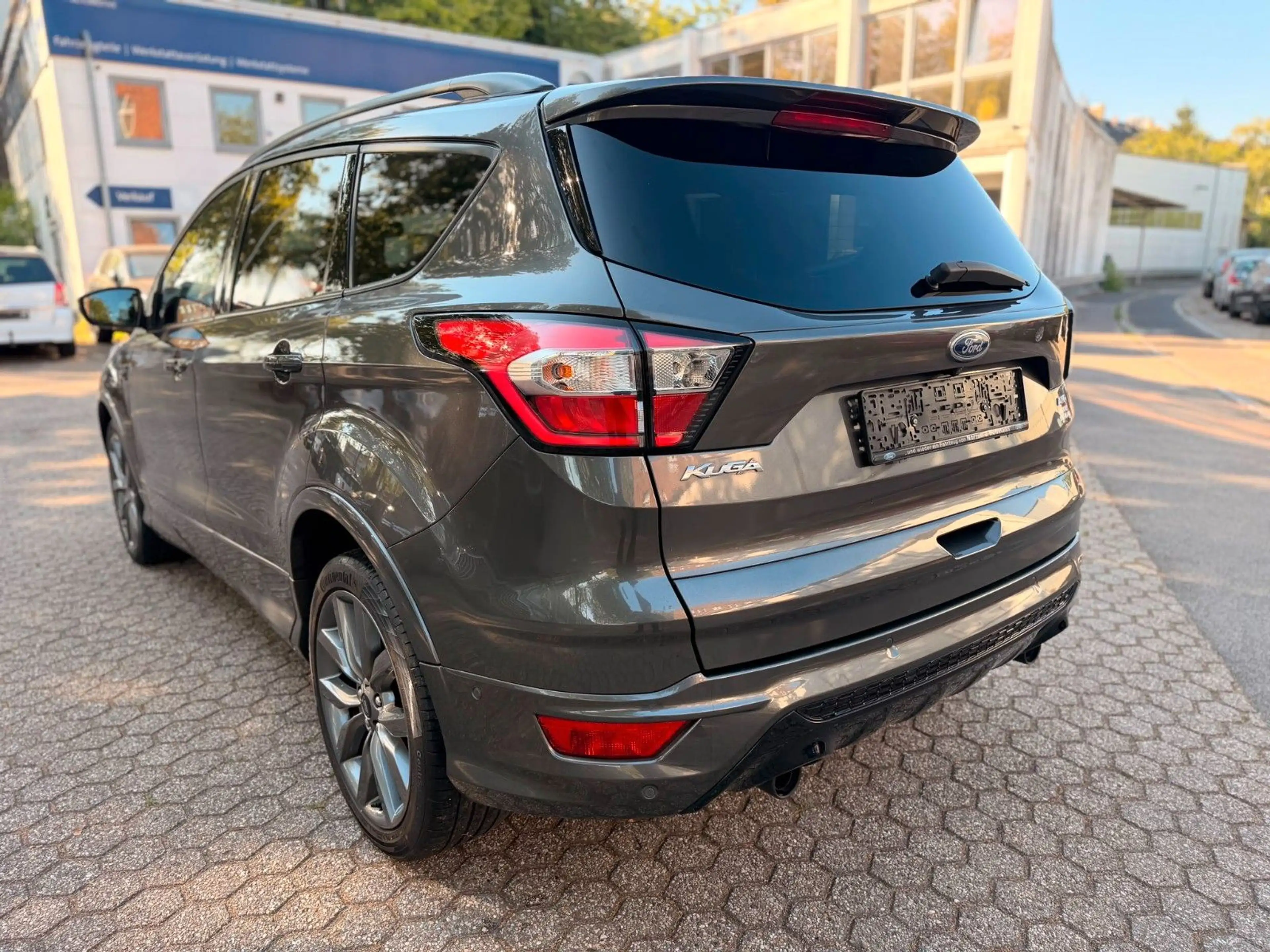 Ford Kuga 2.0 TDCi Automatik ST-Line — photo 4