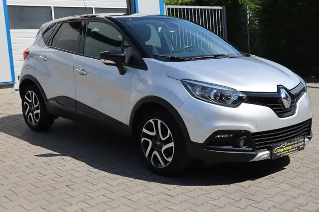 Renault Captur XMOD/NAVI/TEILLEDER/CAM/PDC/SCHECKH./1HD