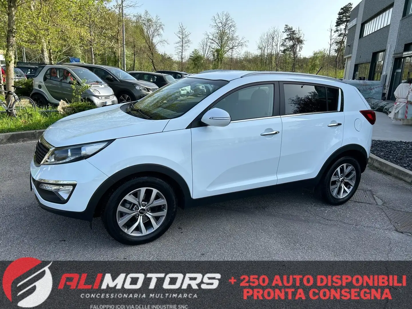 Kia Sportage 1.7 CRDI VGT 2WD Active Bílá - 1