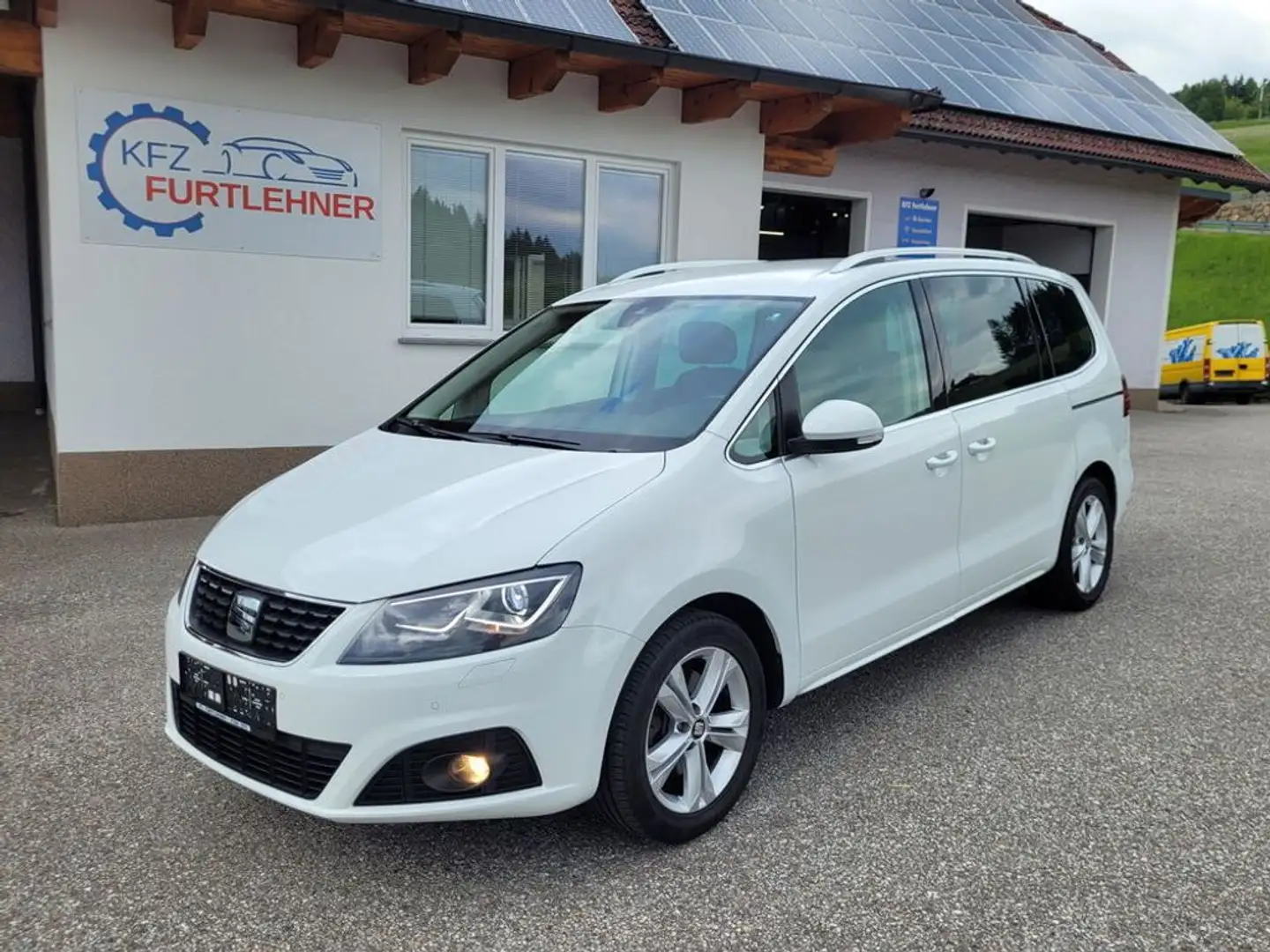 SEAT Alhambra Xcellence TDI DSG *AHV*Standheizung*NAVI* Weiß - 1