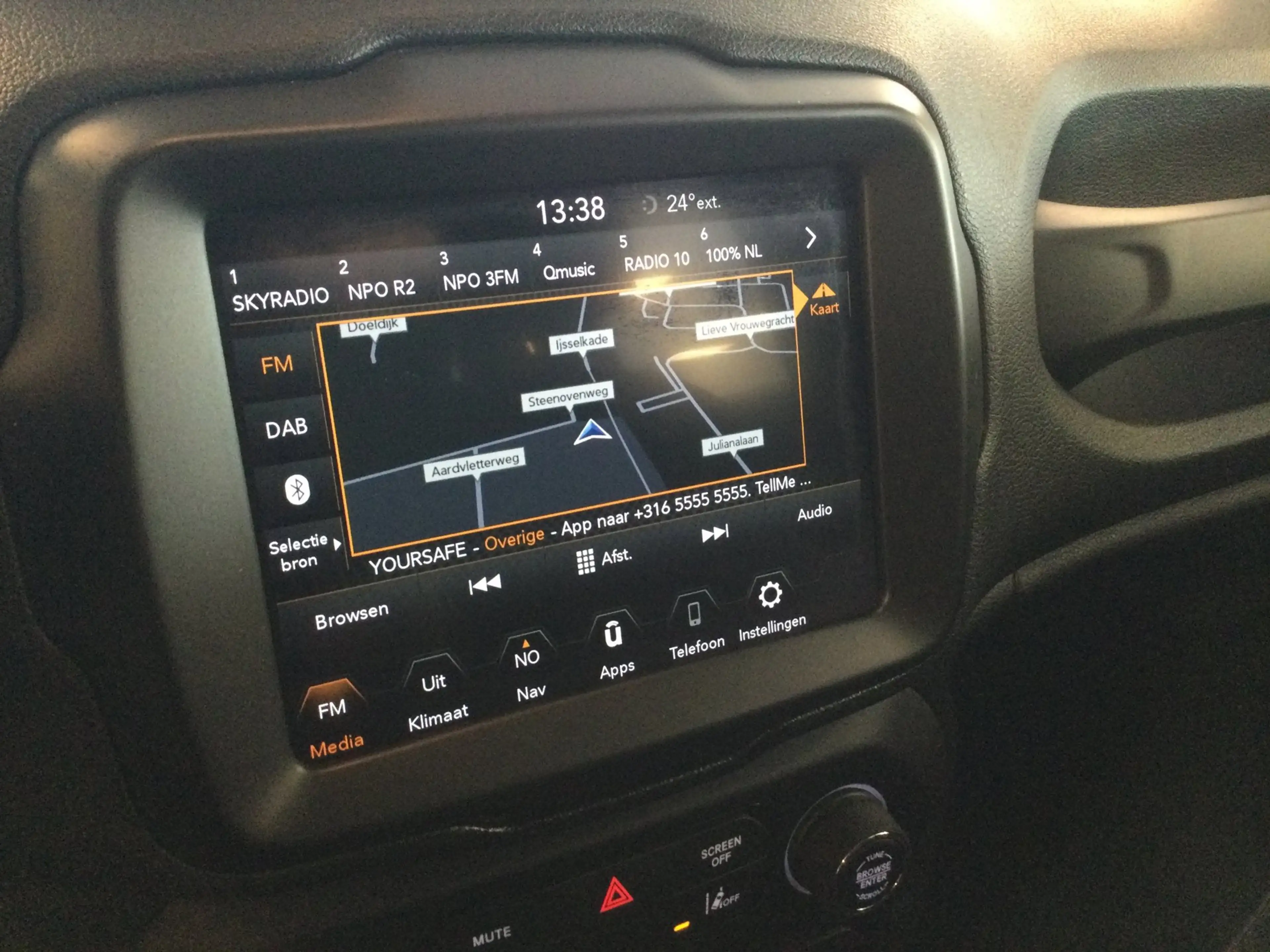 Jeep Renegade 1.0T Sport PDC--Navigatie--4 x All season Nieuw — photo 12
