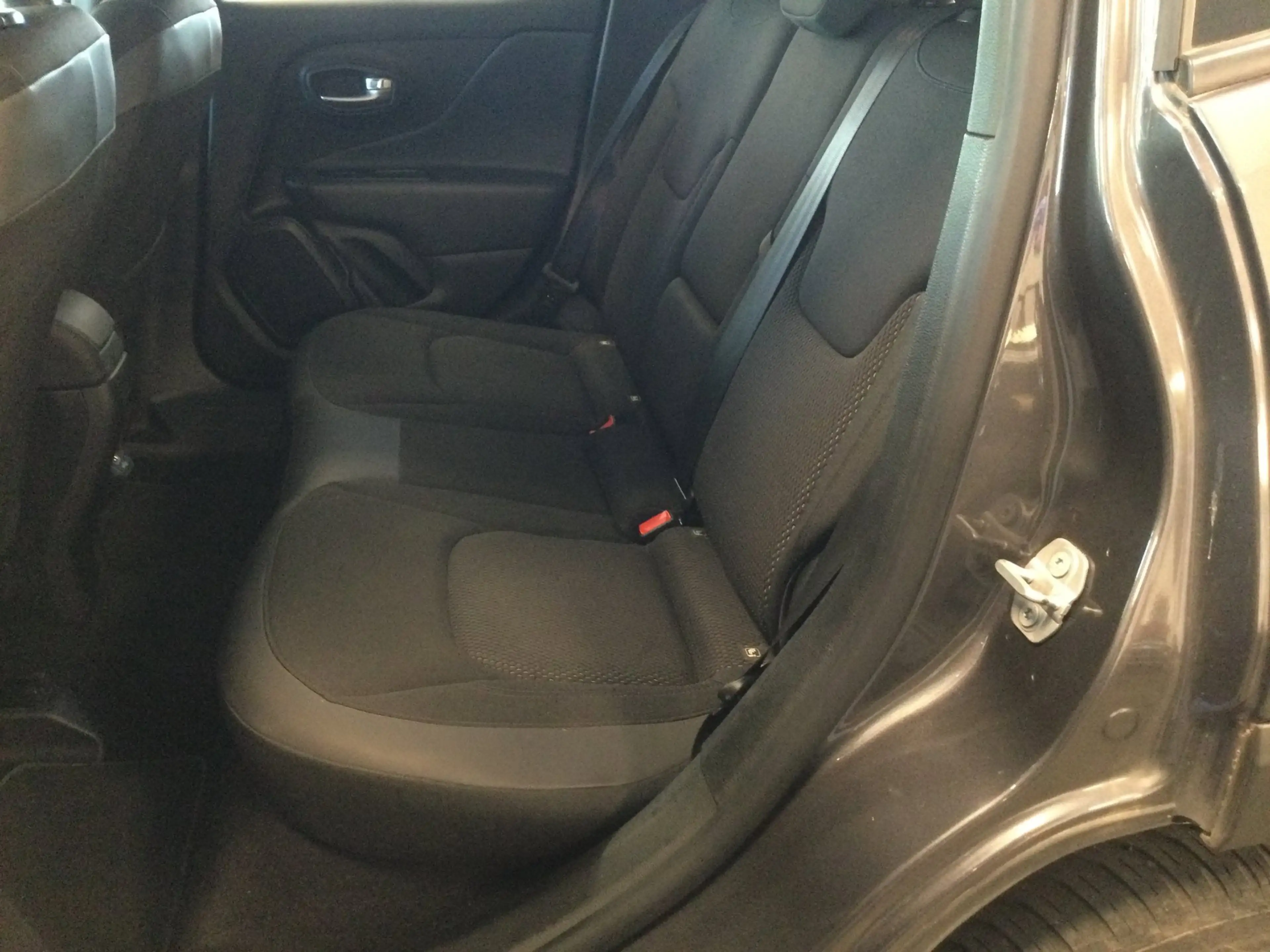 Jeep Renegade 1.0T Sport PDC--Navigatie--4 x All season Nieuw — photo 9