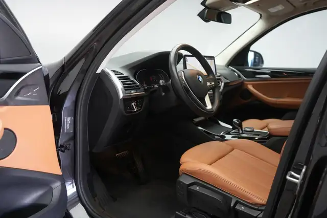BMW X3 view 13