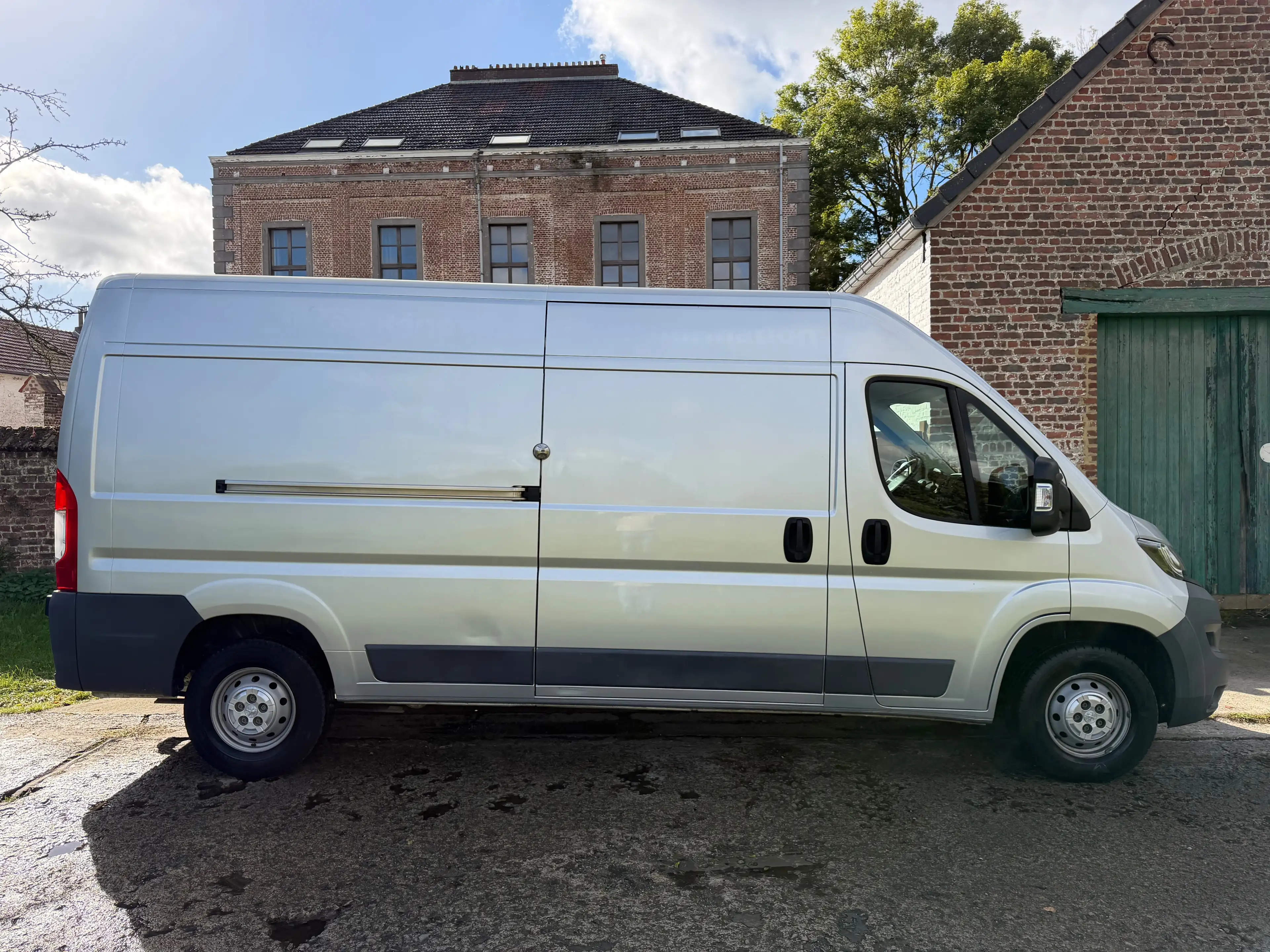 Peugeot Boxer 2.0 BlueHDi L3H2 Utility S/S *3 PLACES || AIRCO || TVA* — photo 2