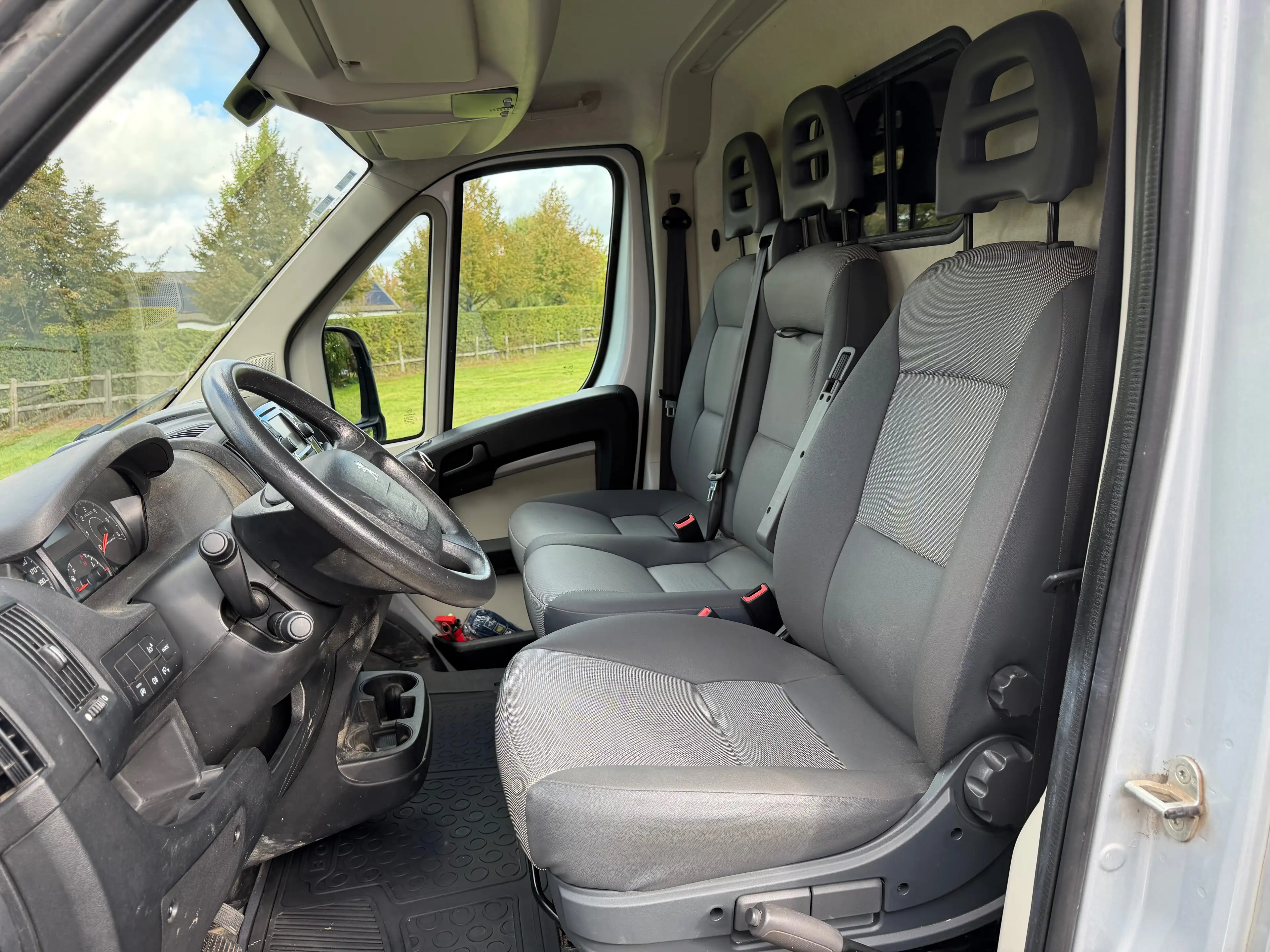 Peugeot Boxer 2.0 BlueHDi L3H2 Utility S/S *3 PLACES || AIRCO || TVA* — photo 10