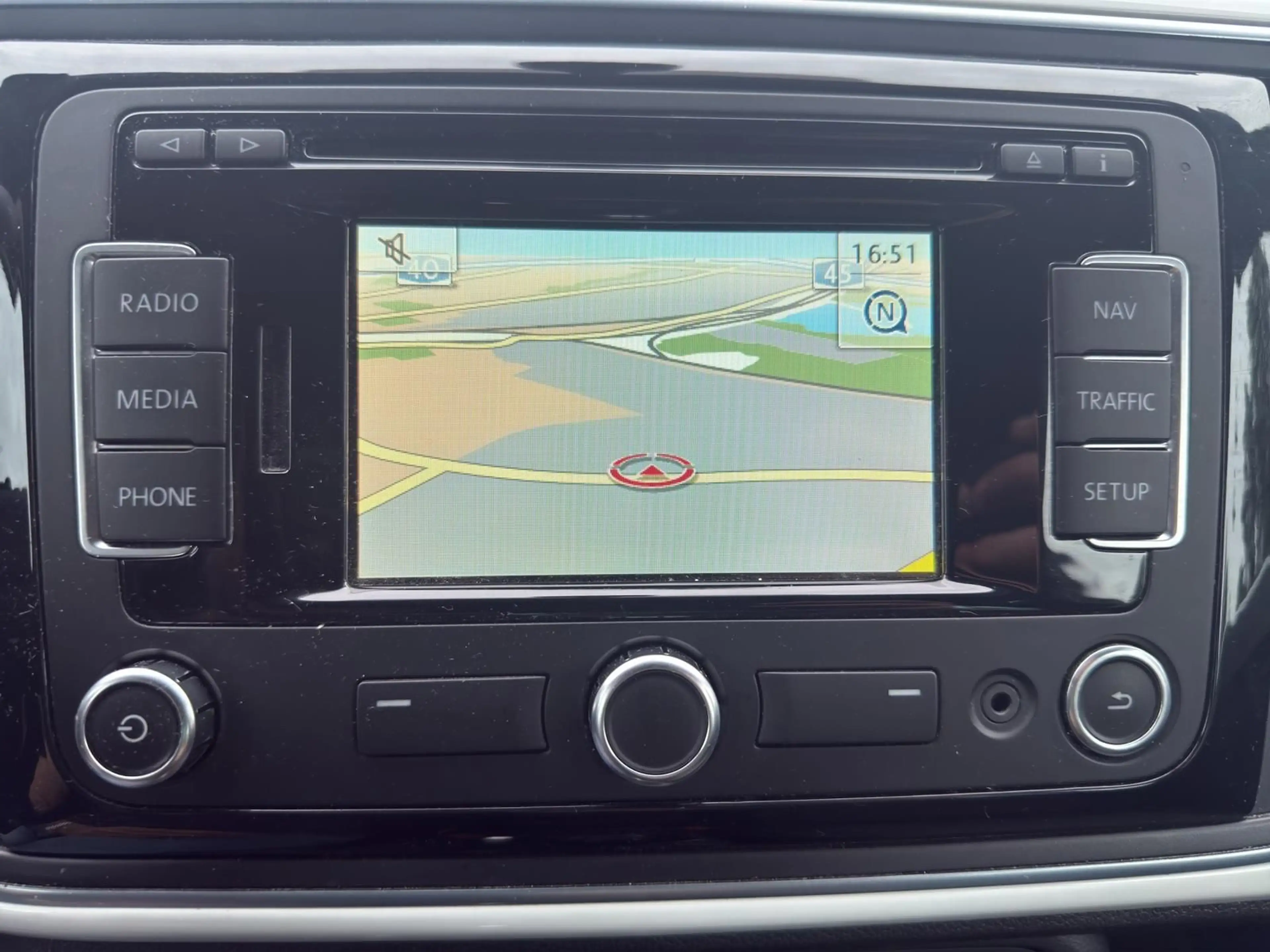 Volkswagen Beetle Design 1.2 TSI NAVI|SHZ|ALLWETTER — photo 15