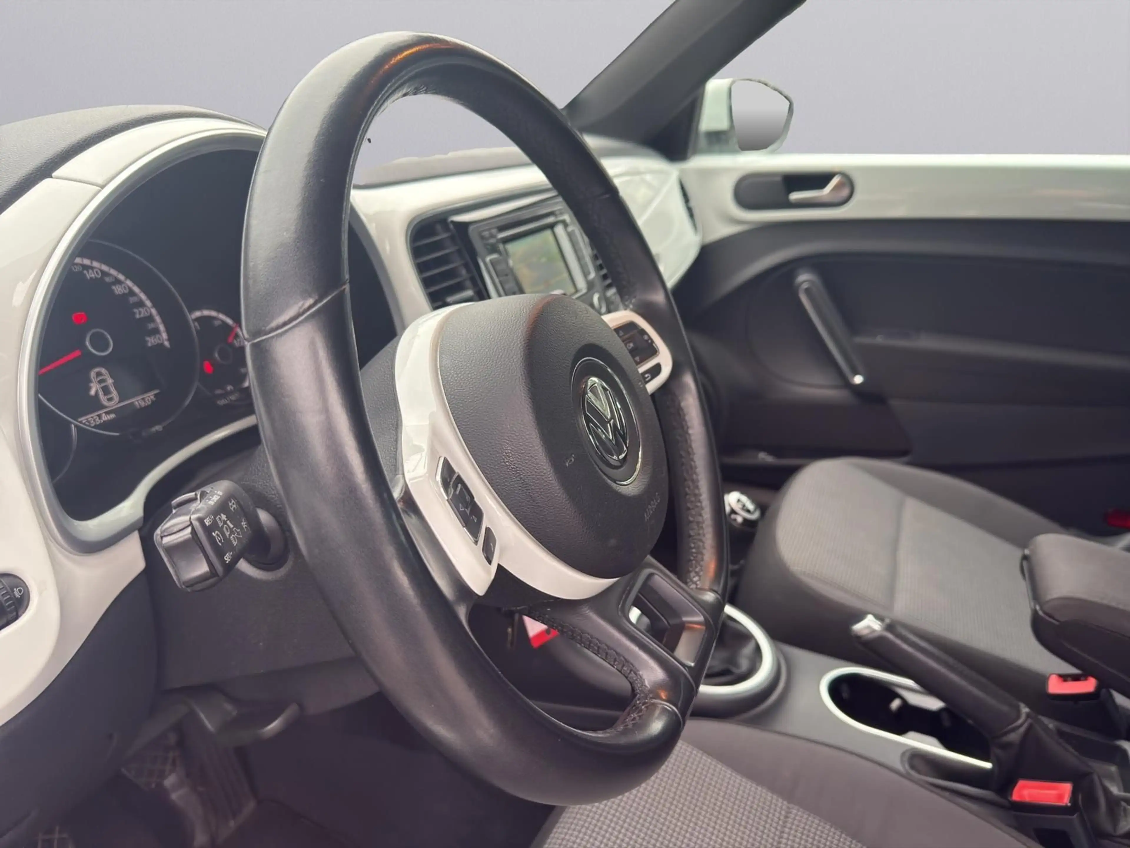 Volkswagen Beetle Design 1.2 TSI NAVI|SHZ|ALLWETTER — photo 10