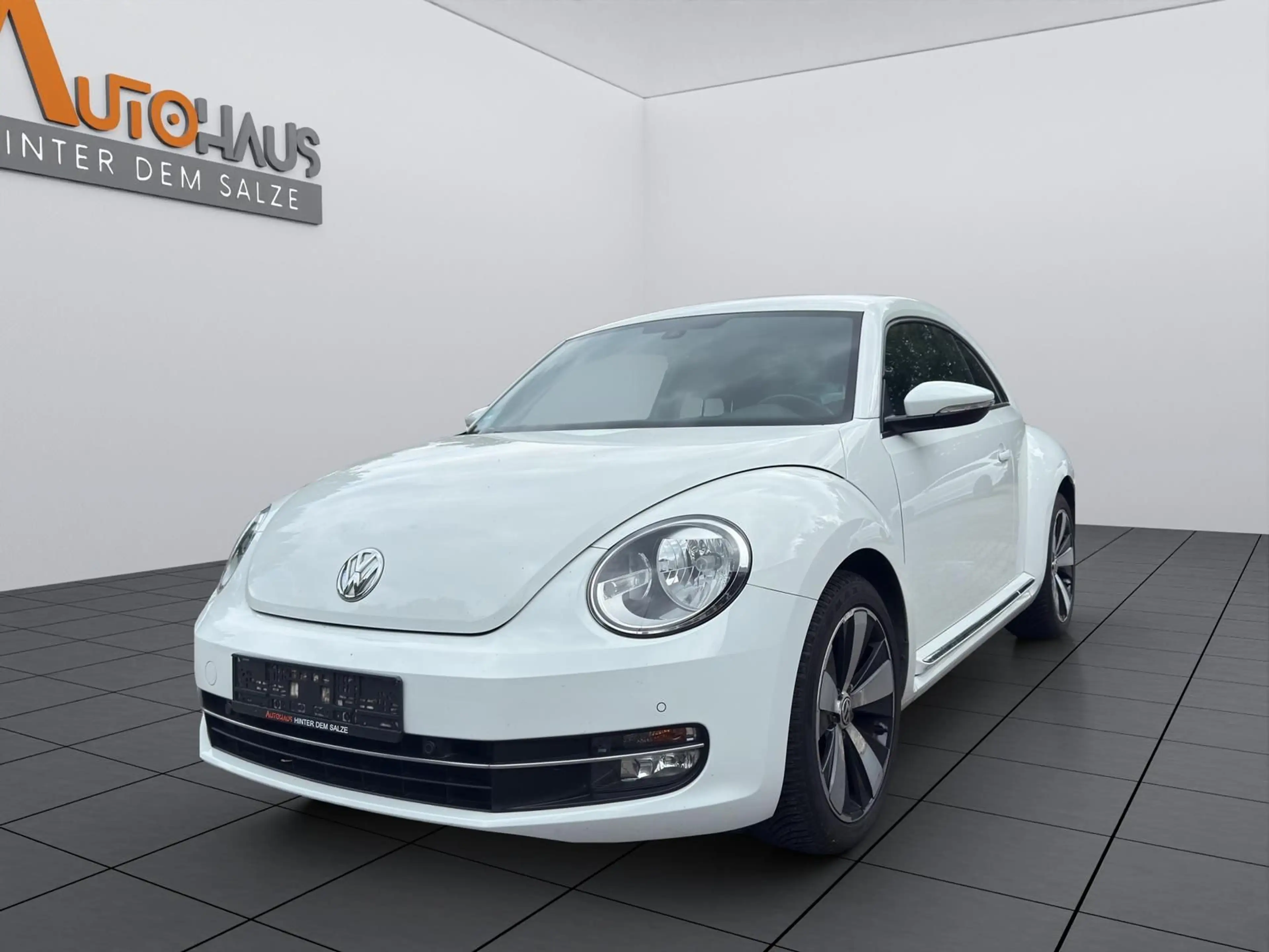 Volkswagen Beetle Design 1.2 TSI NAVI|SHZ|ALLWETTER — photo 2