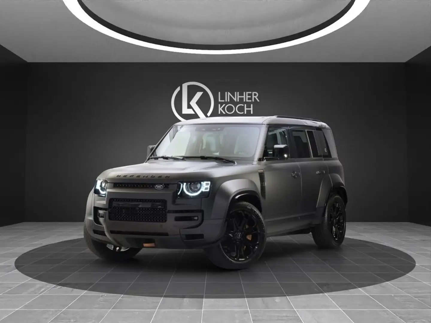 Land Rover Defender V8 OCTA Edition One Grau - 1