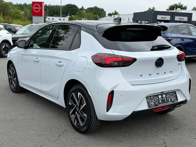 Opel Corsa view 10