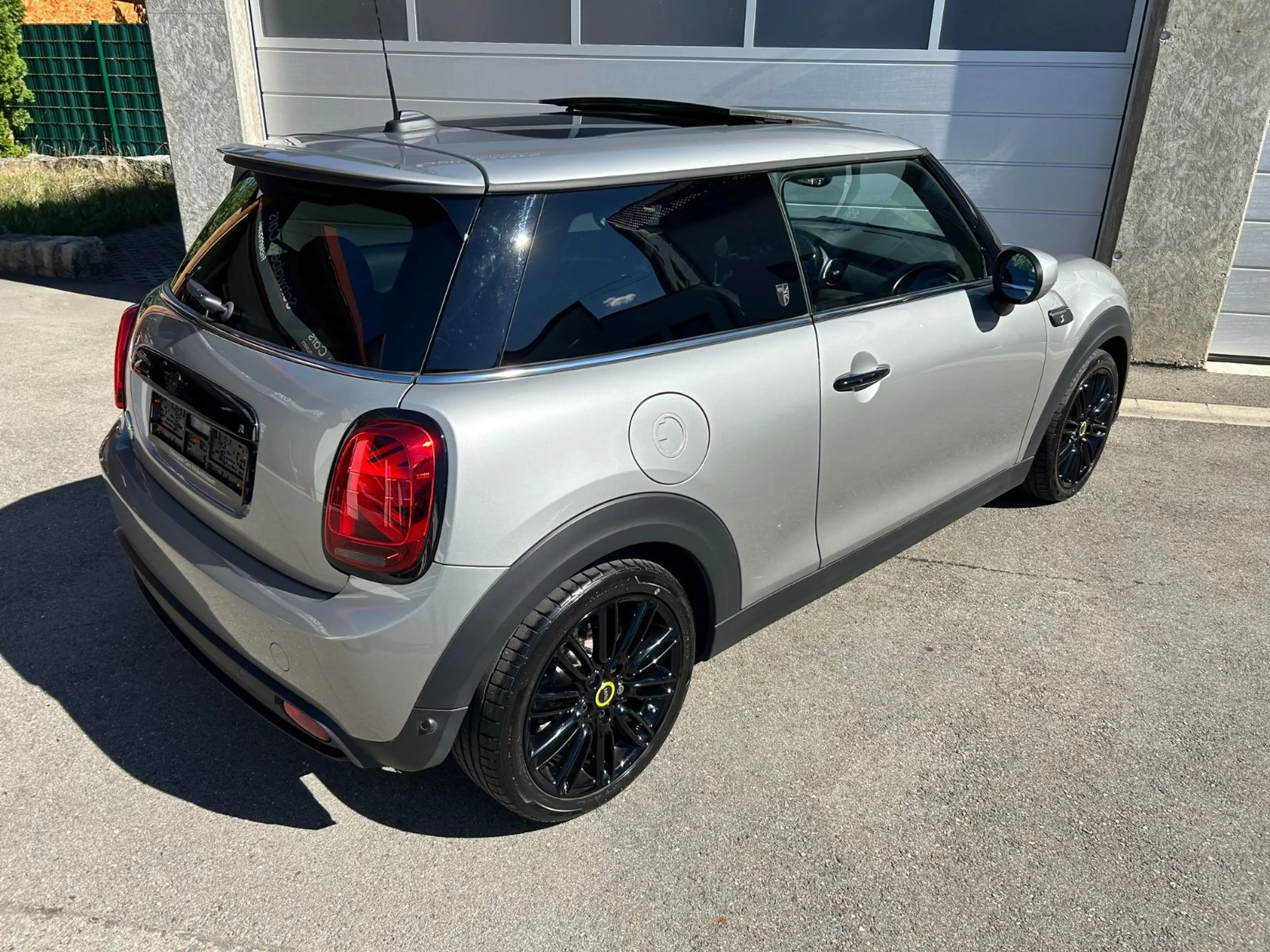 MINI Cooper SE "YOURS" Panorama HUD HiFi H&K LED — photo 13