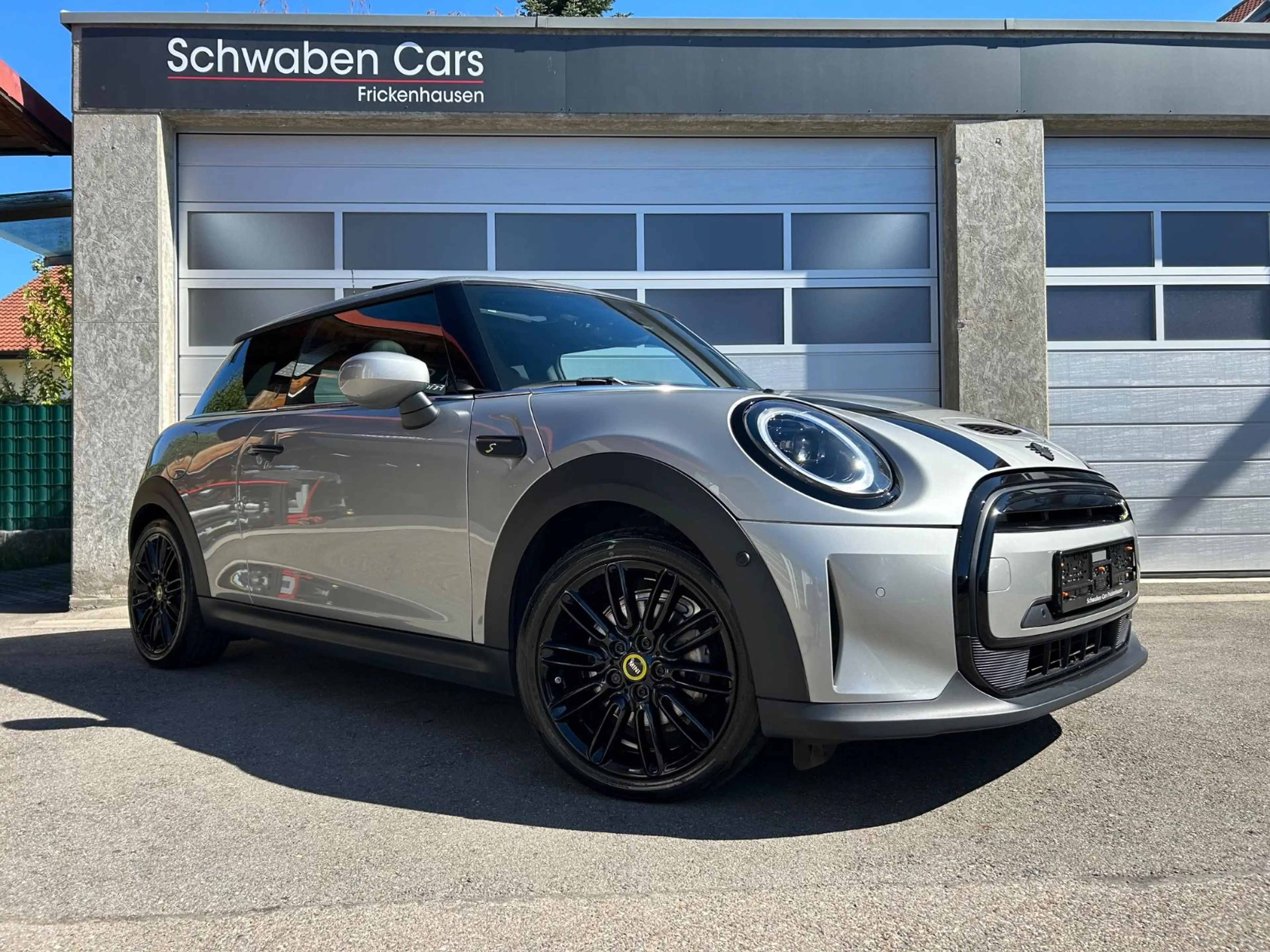 MINI Cooper SE "YOURS" Panorama HUD HiFi H&K LED — photo 9