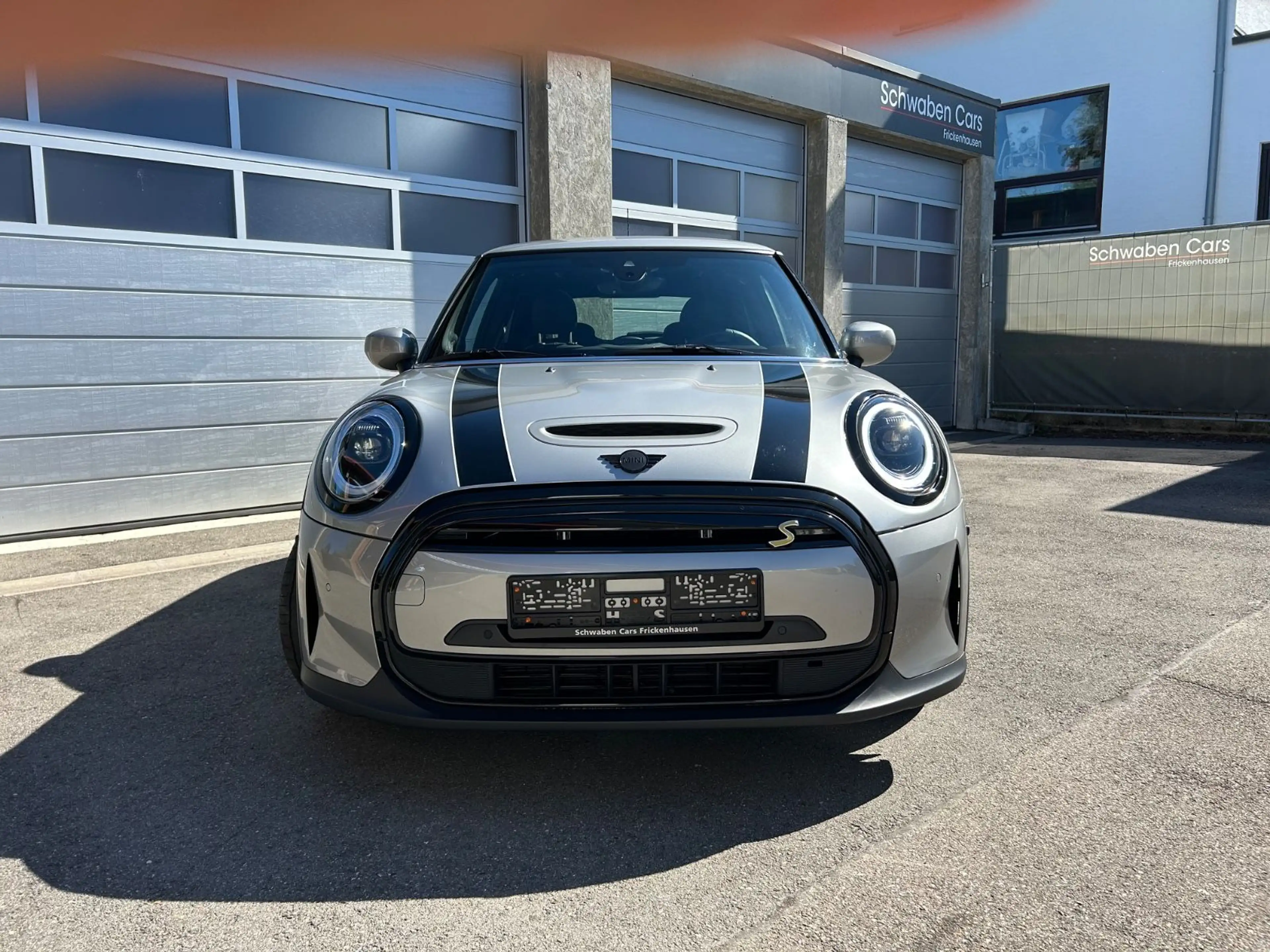 MINI Cooper SE "YOURS" Panorama HUD HiFi H&K LED — photo 6
