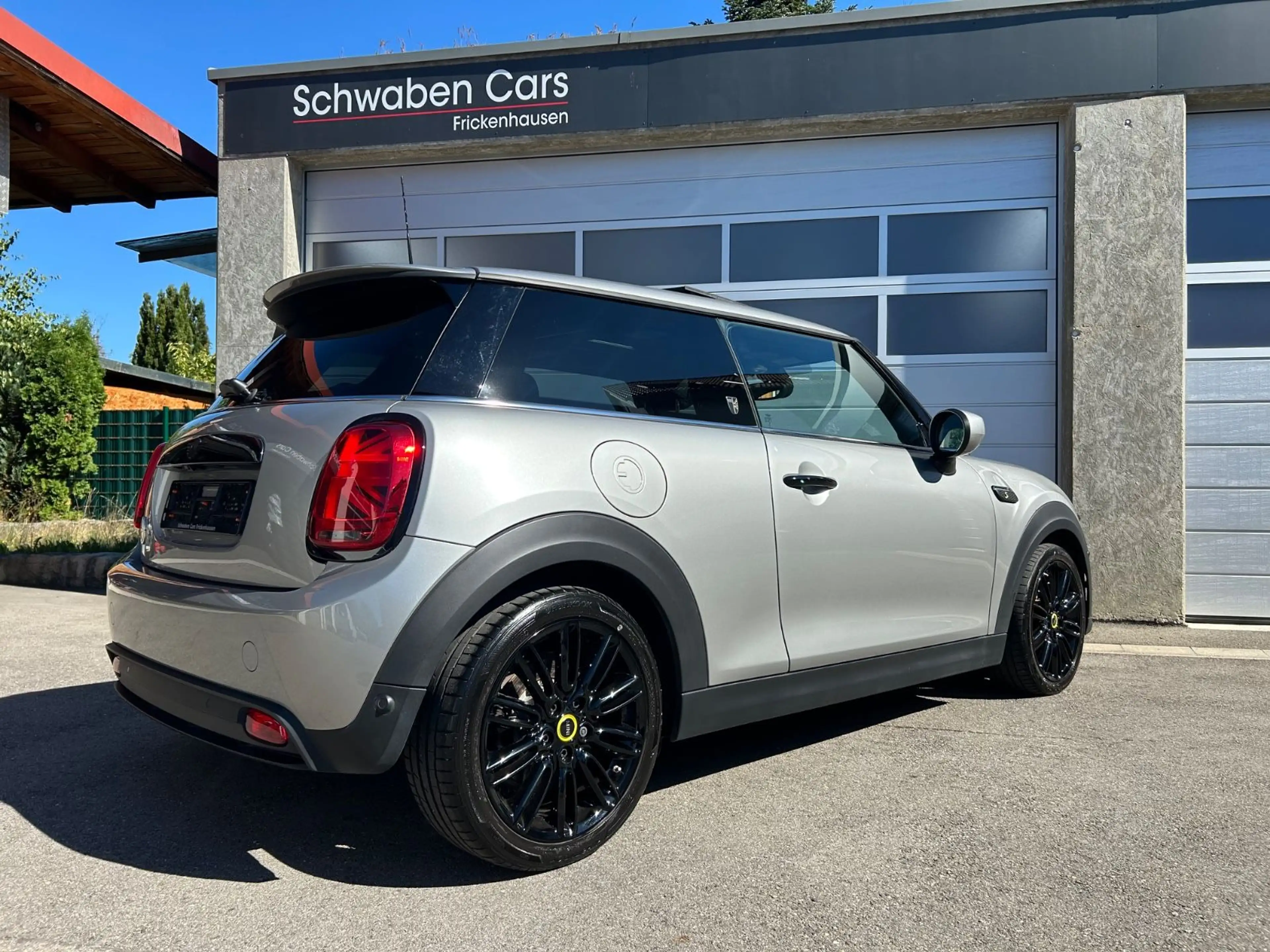 MINI Cooper SE "YOURS" Panorama HUD HiFi H&K LED — photo 12
